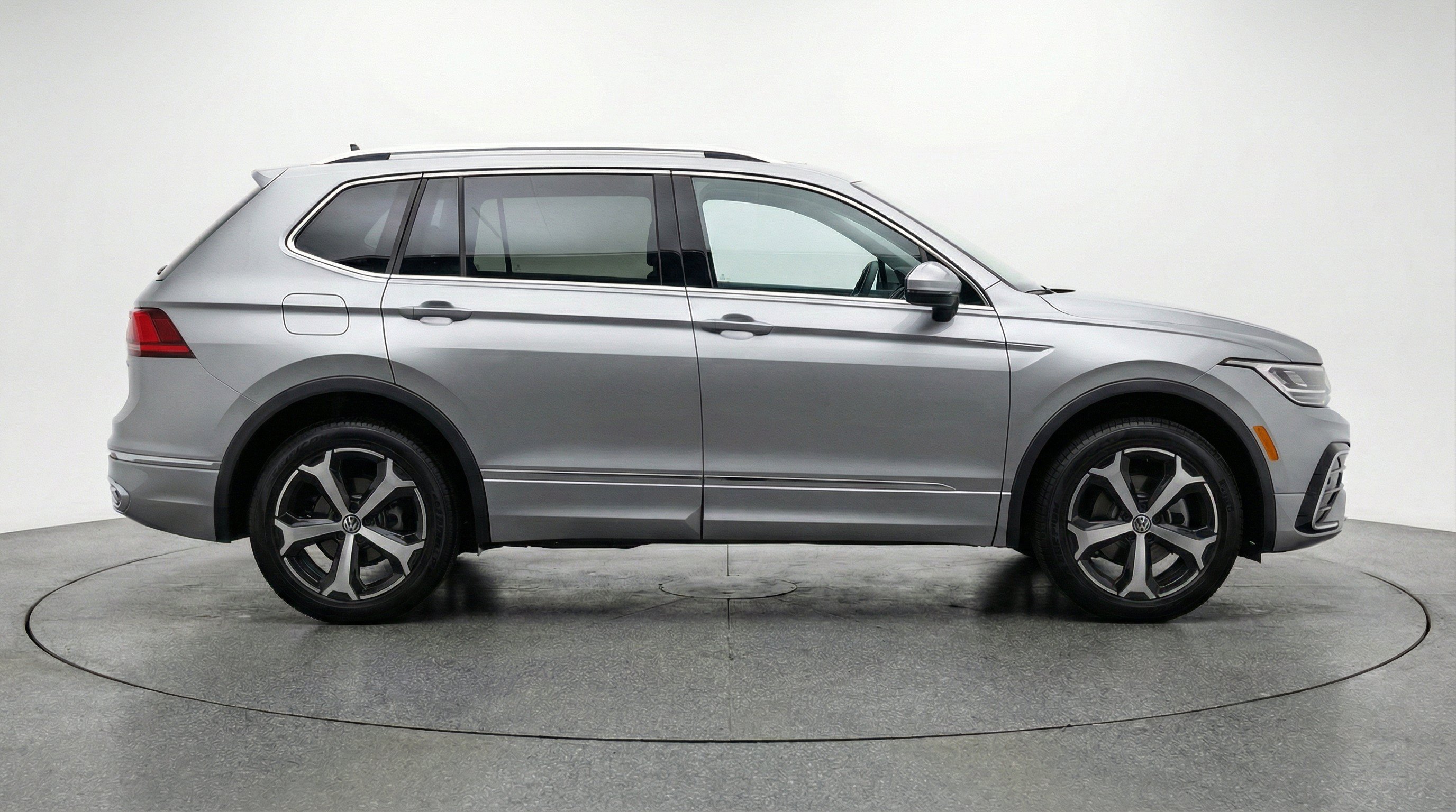 Thumbnail: 2026 Volkswagen Tiguan - 10