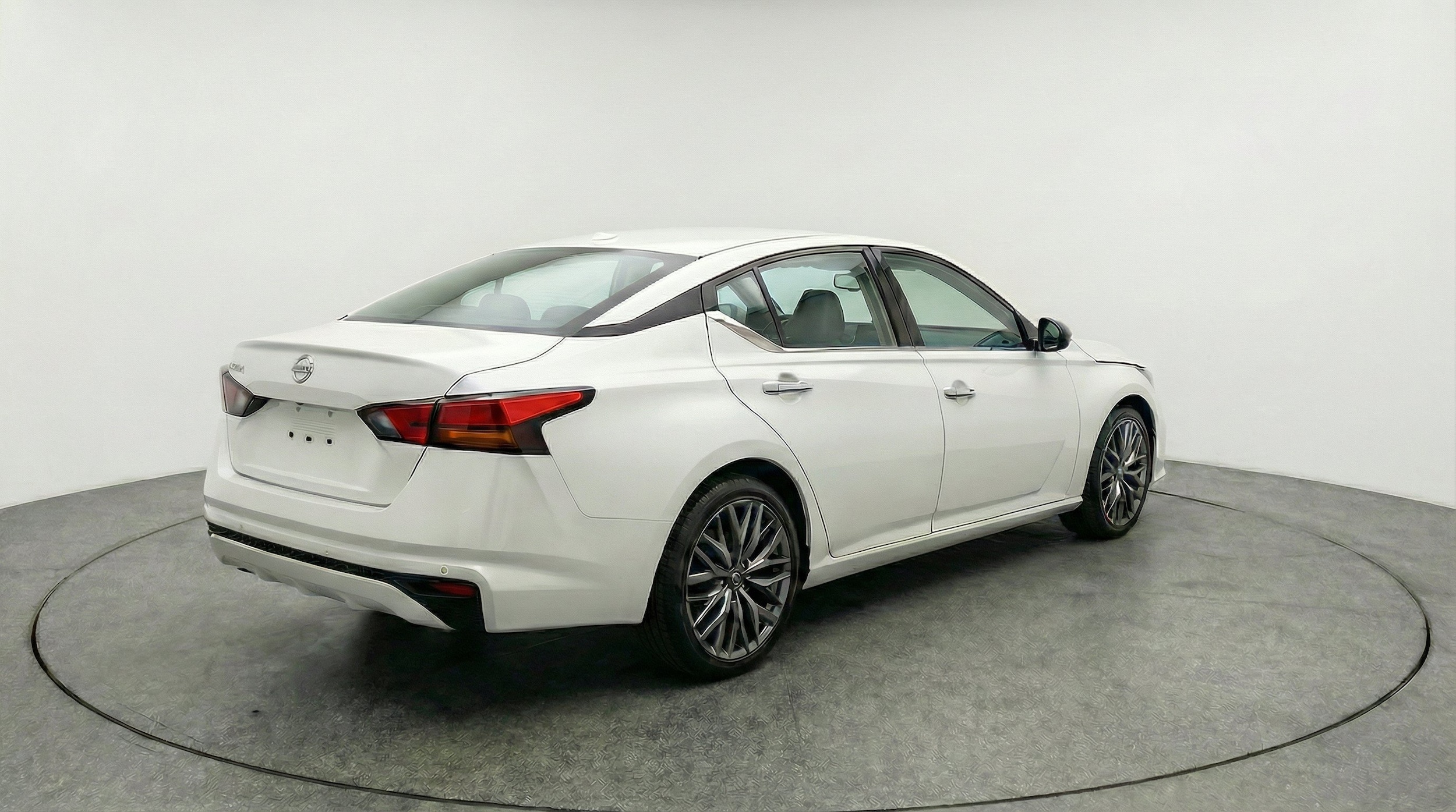 Thumbnail: 2025 Nissan Altima - 9