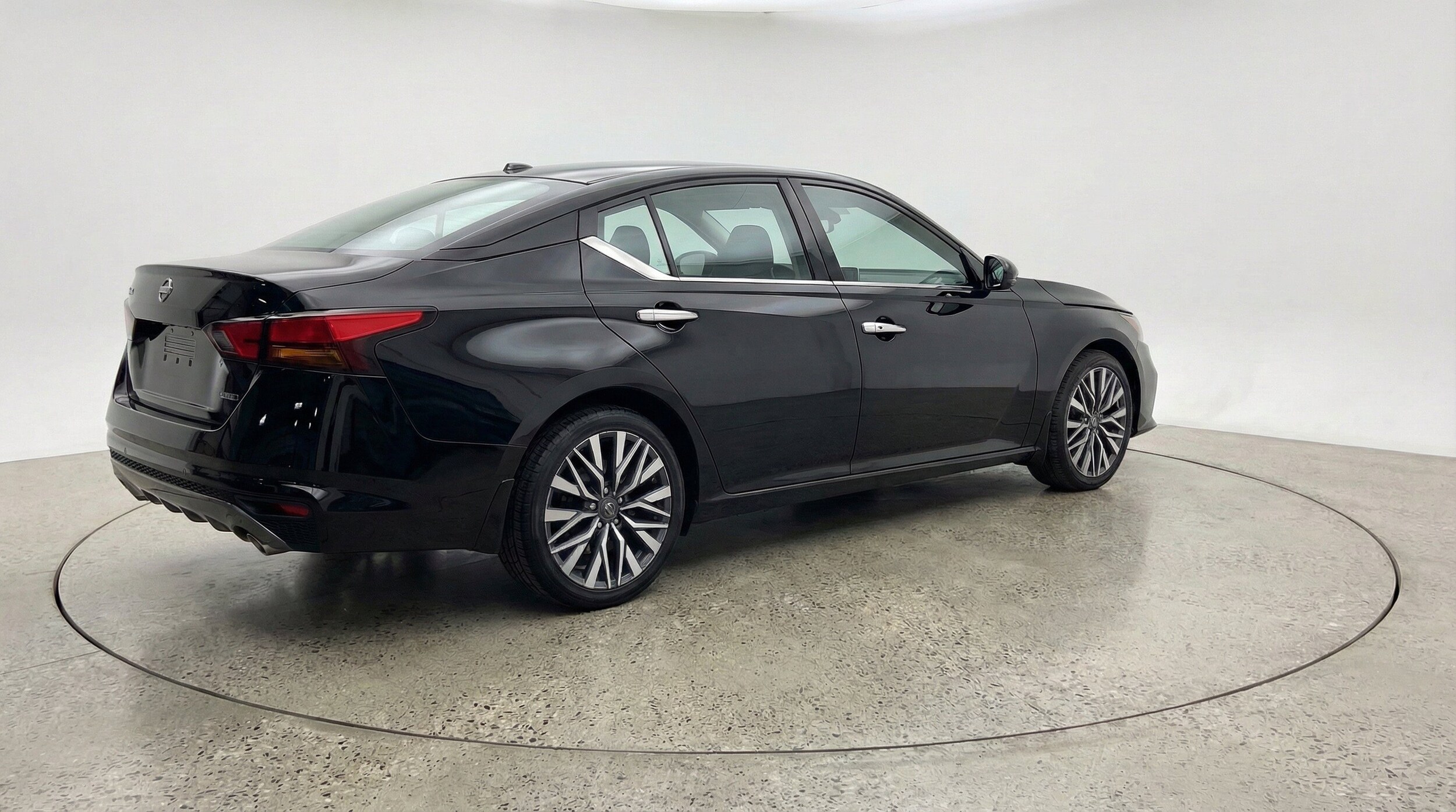 Thumbnail: 2025 Nissan Altima - 9