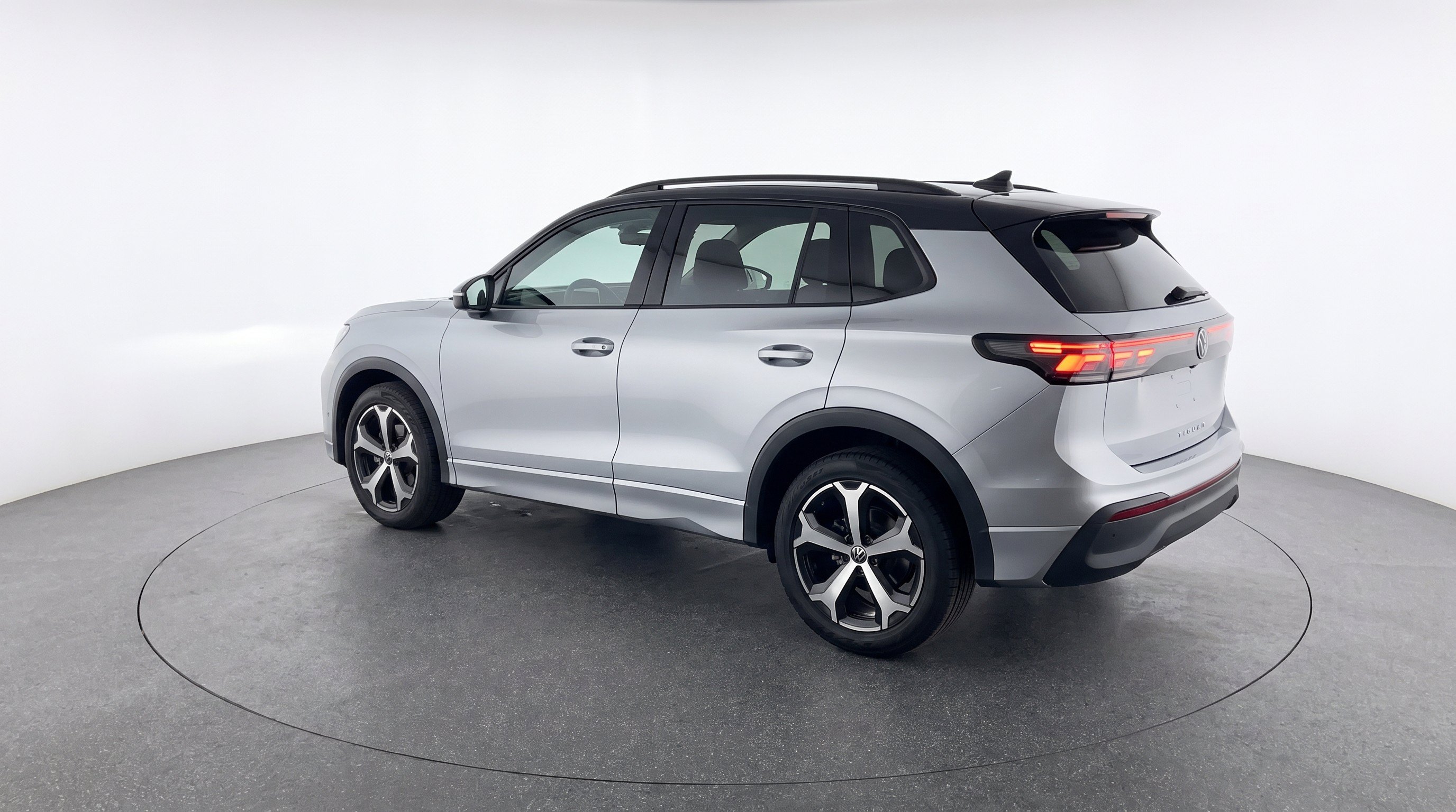 Thumbnail: 2026 Volkswagen Tiguan - 6
