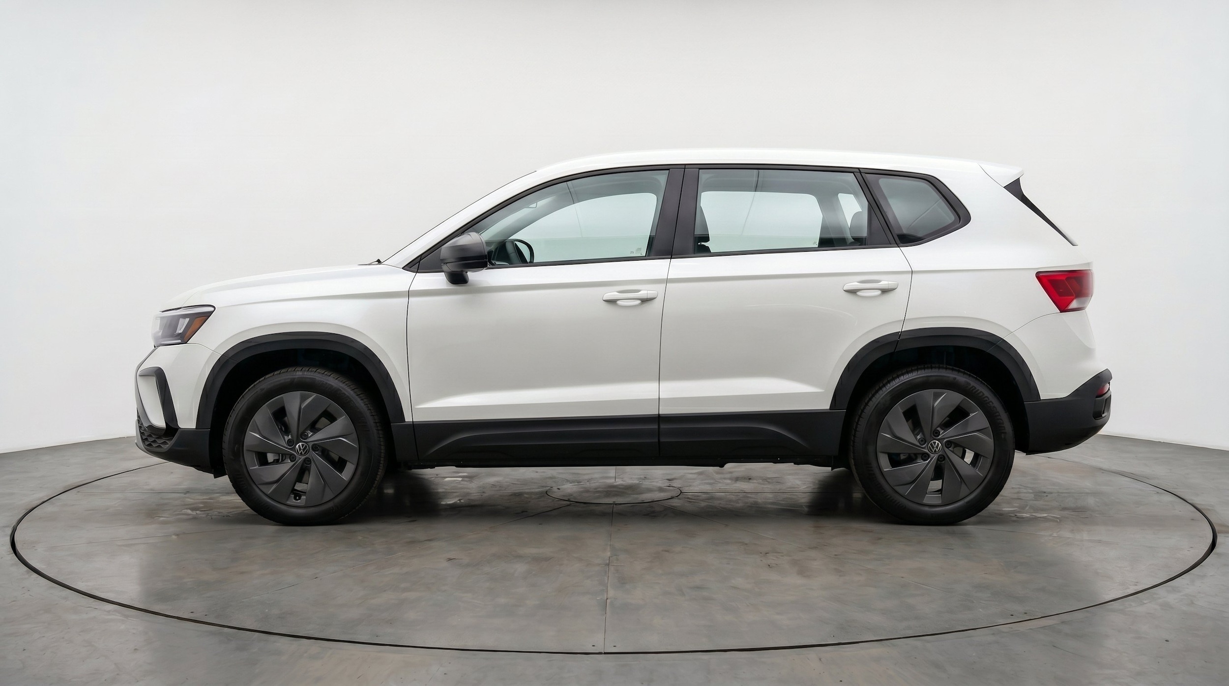 Thumbnail: 2026 Volkswagen Taos - 5