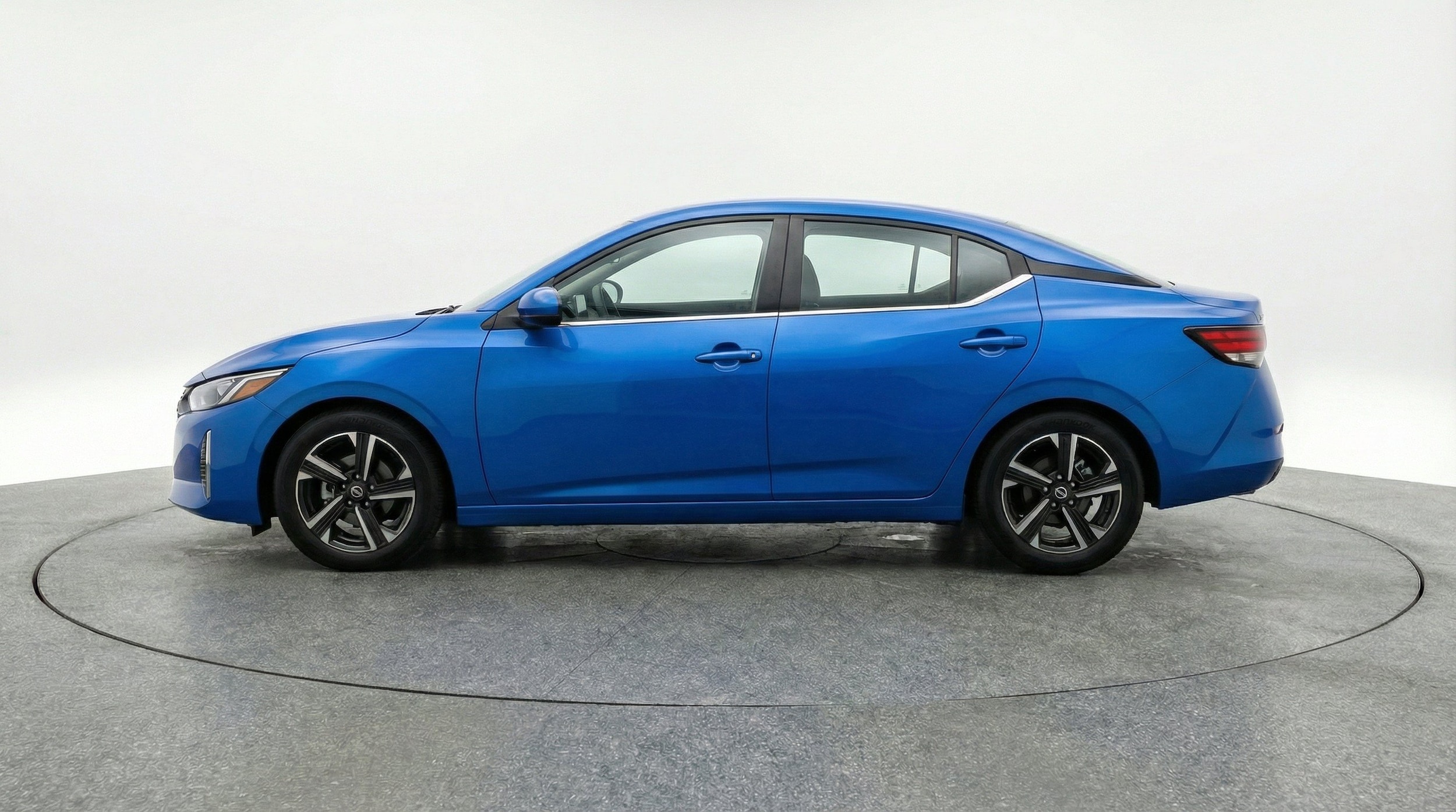 Thumbnail: 2025 Nissan Sentra - 5