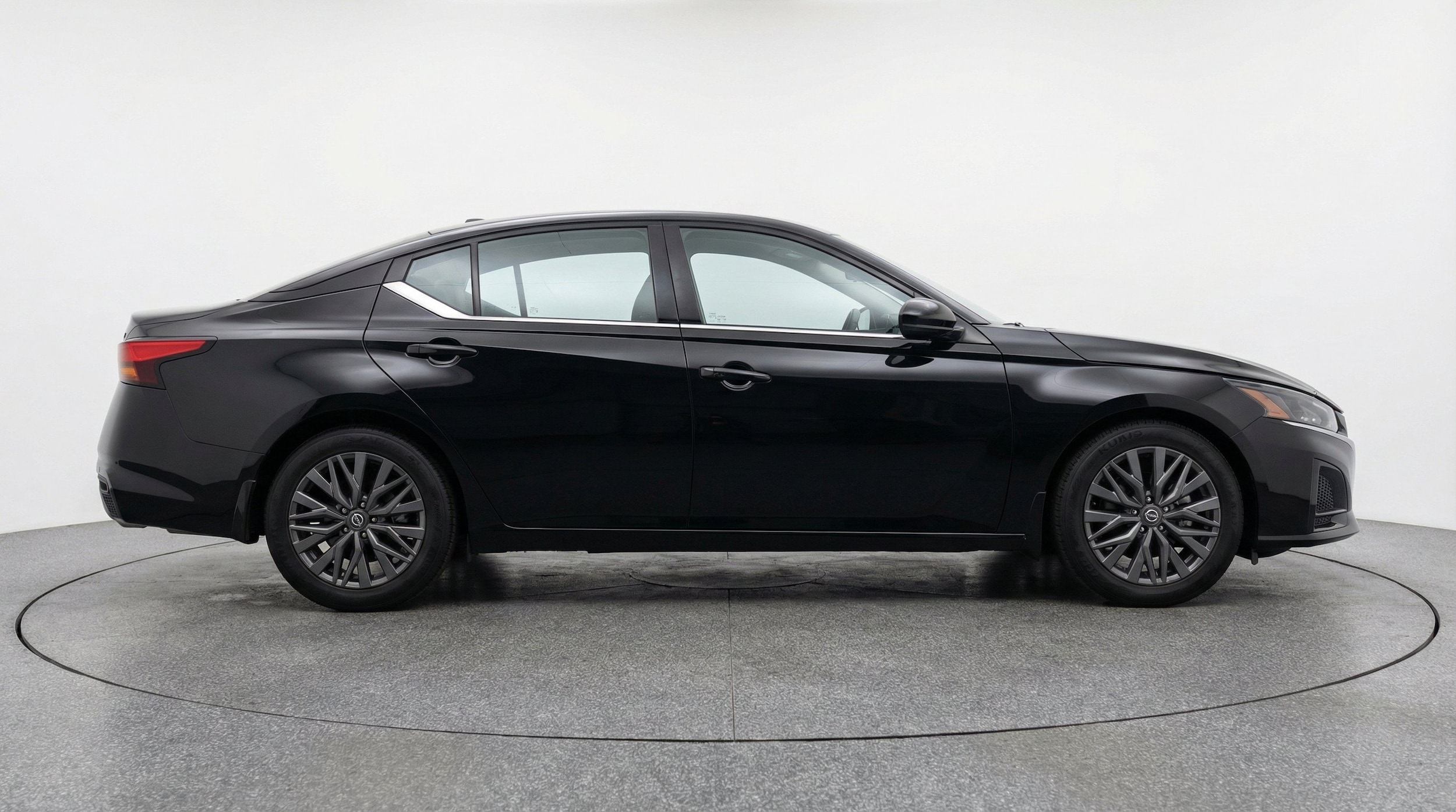 Thumbnail: 2025 Nissan Altima - 11