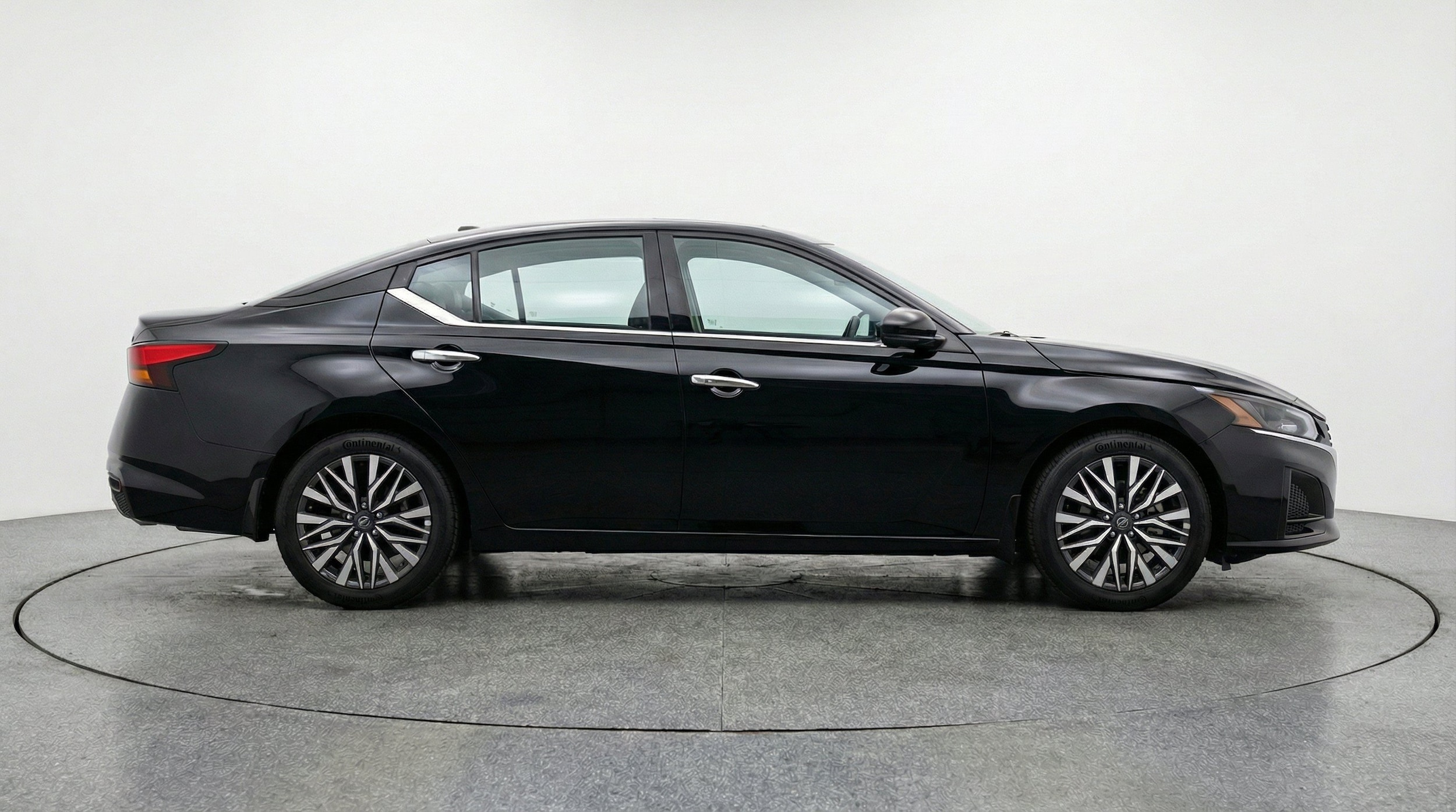 Thumbnail: 2025 Nissan Altima - 10