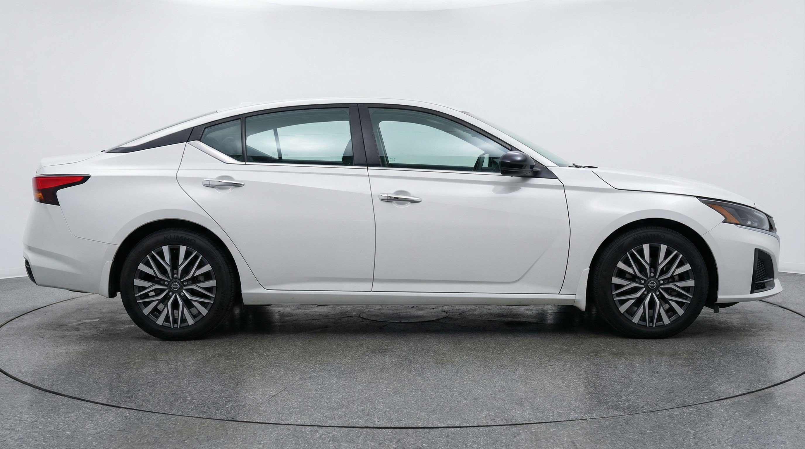 Thumbnail: 2025 Nissan Altima - 10
