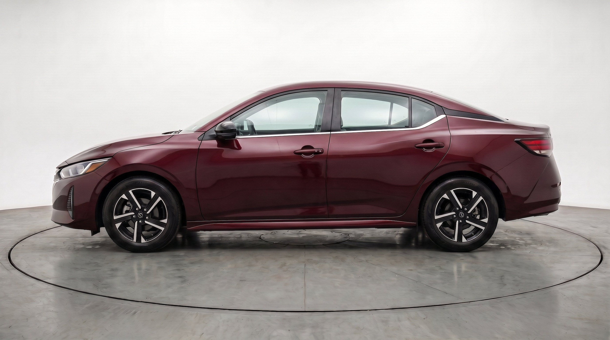 Thumbnail: 2025 Nissan Sentra - 5