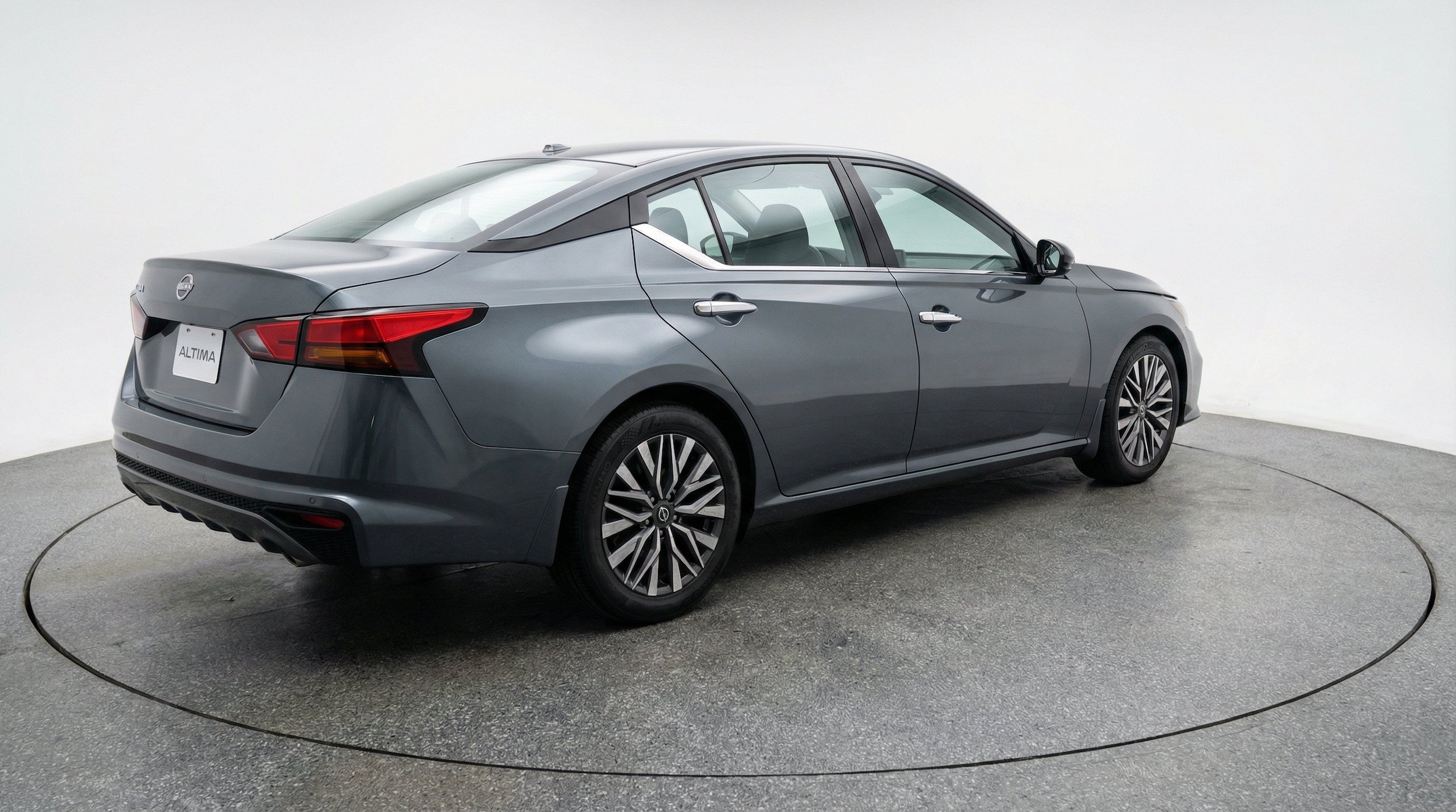 Thumbnail: 2025 Nissan Altima - 9
