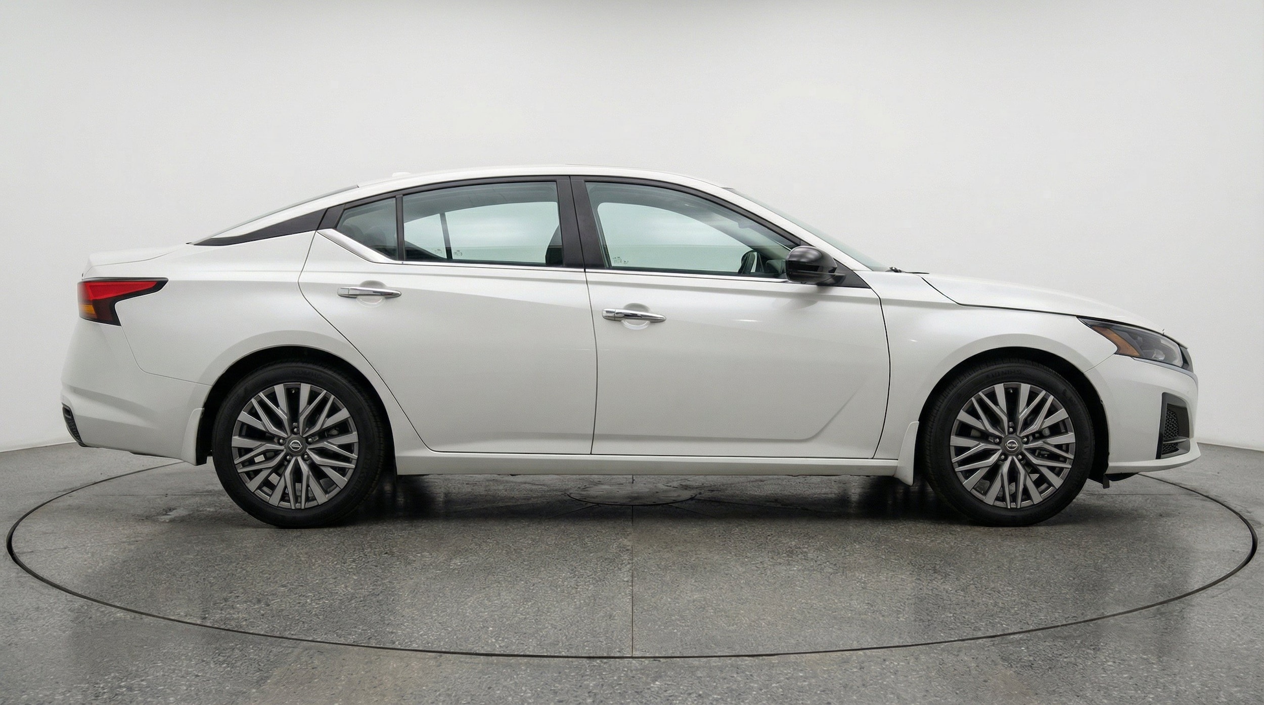 Thumbnail: 2025 Nissan Altima - 10