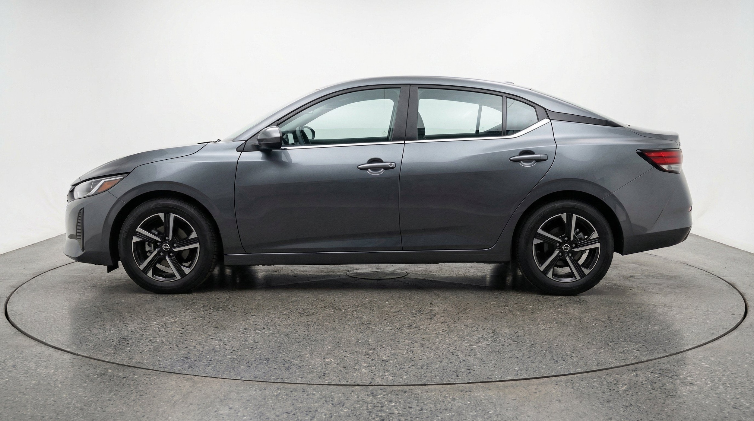 Thumbnail: 2025 Nissan Sentra - 5