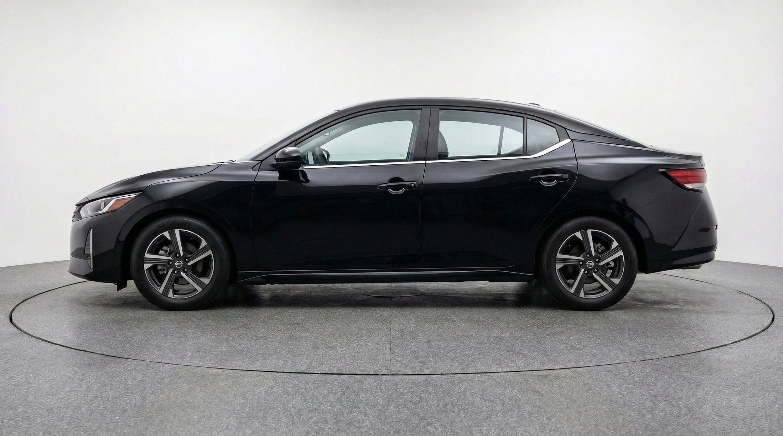 Thumbnail: 2025 Nissan Sentra - 5