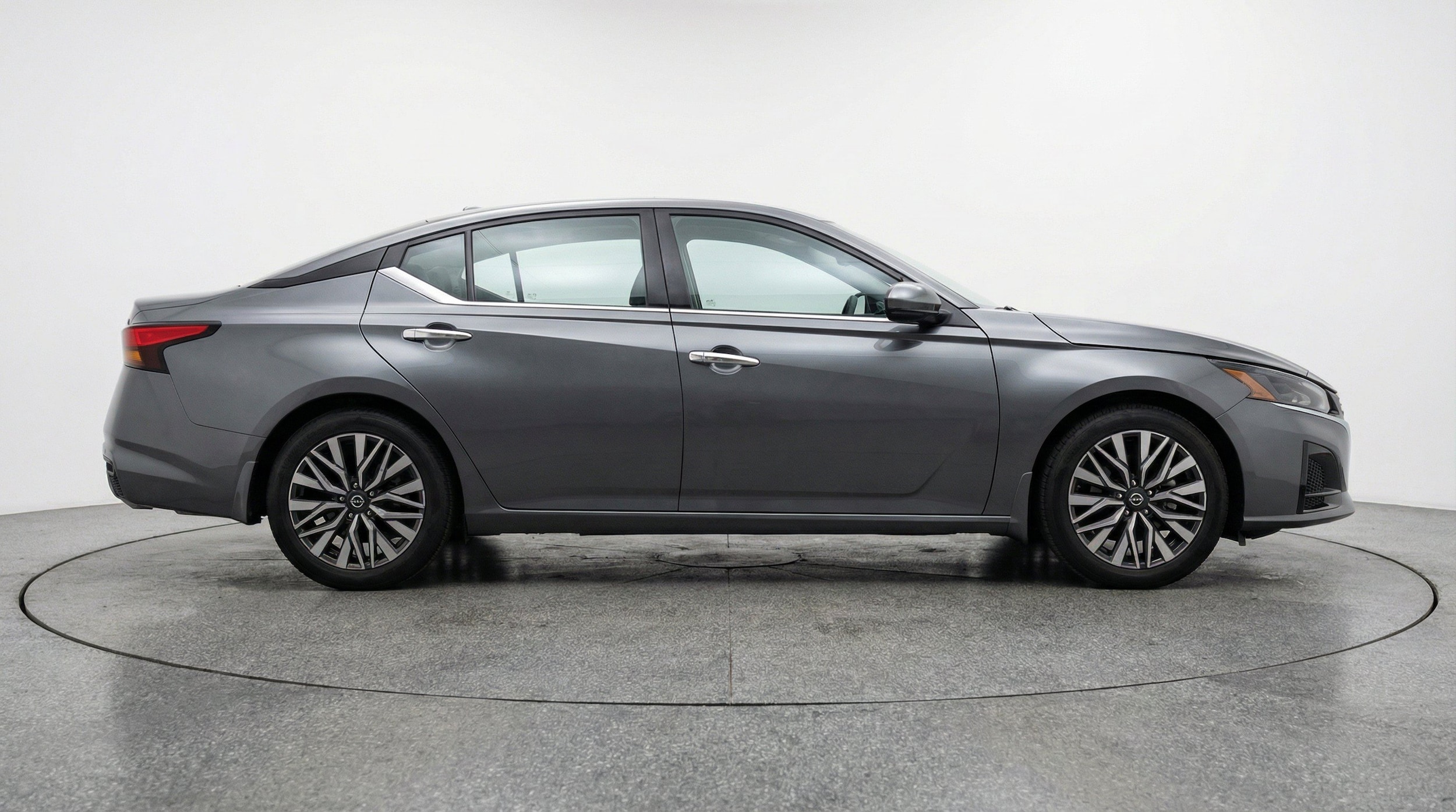 Thumbnail: 2025 Nissan Altima - 10