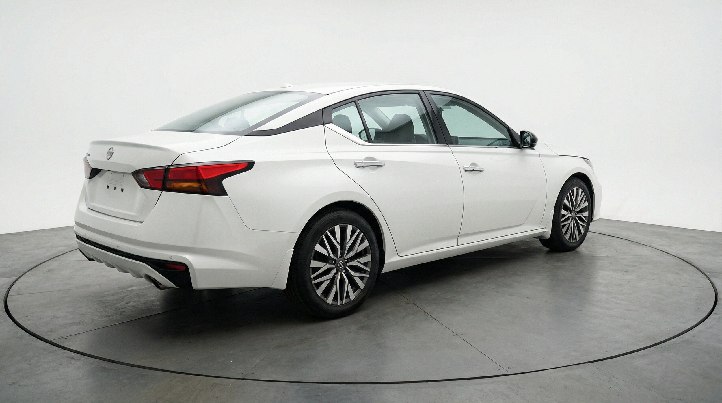 Thumbnail: 2025 Nissan Altima - 9