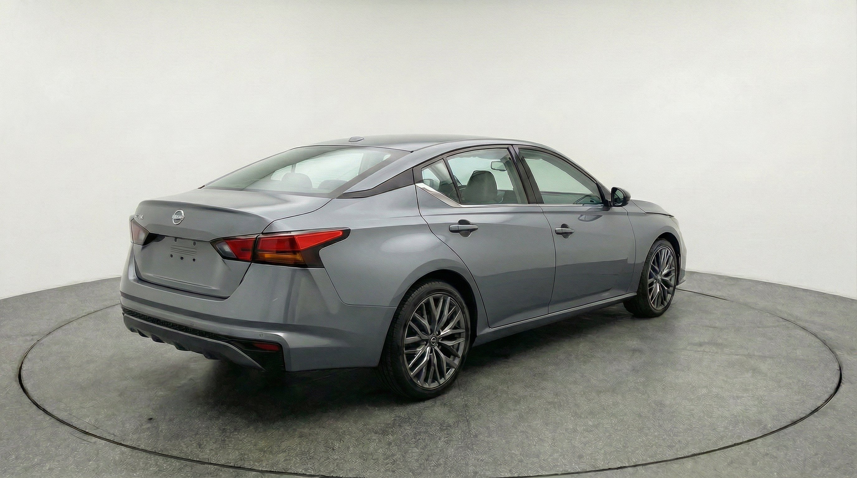 Thumbnail: 2025 Nissan Altima - 9