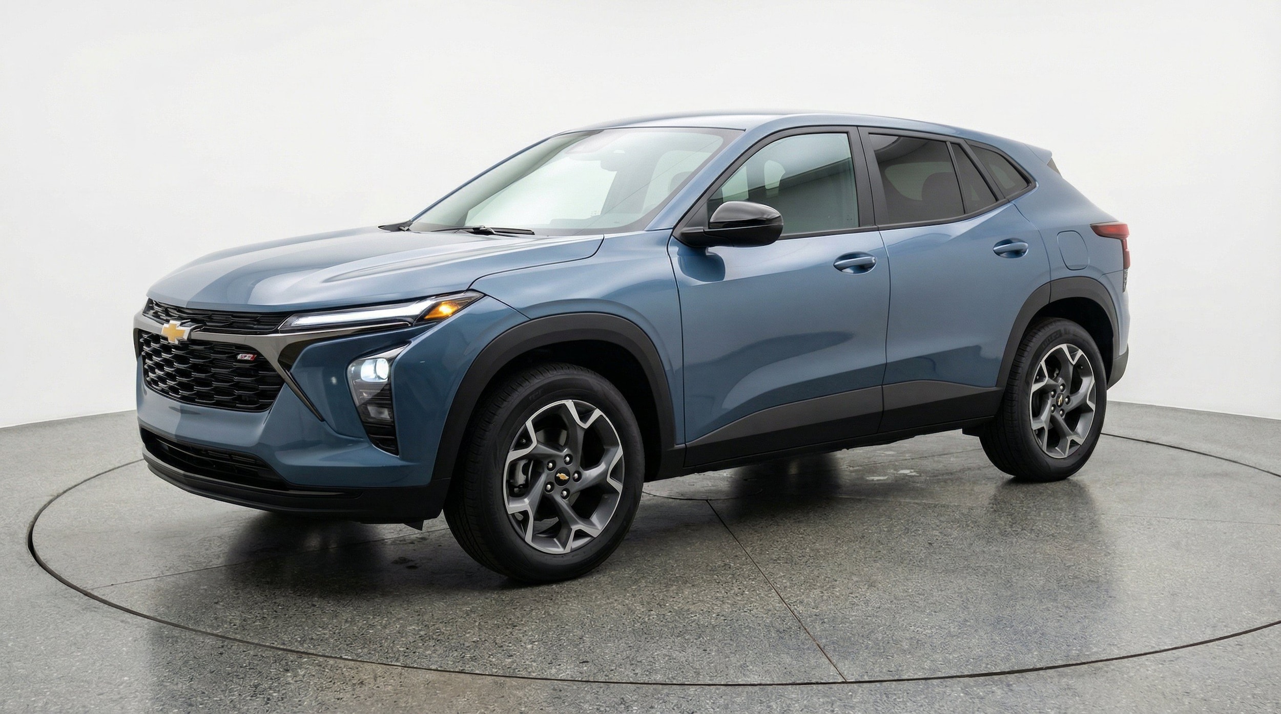 Thumbnail: 2025 Chevrolet Trax - 3