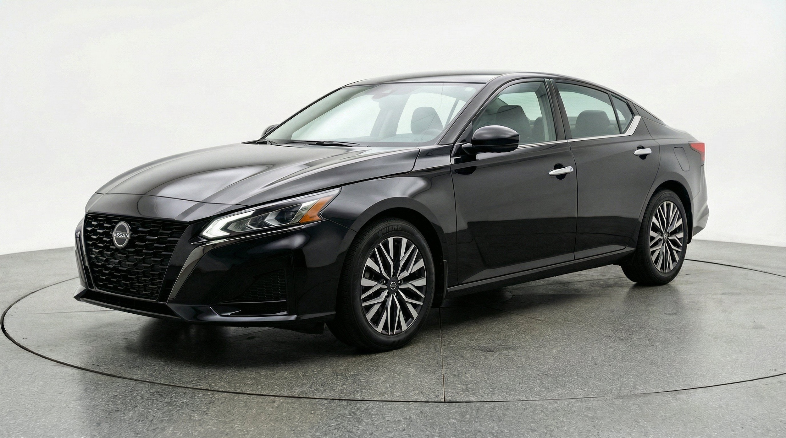 Thumbnail: 2025 Nissan Altima - 3
