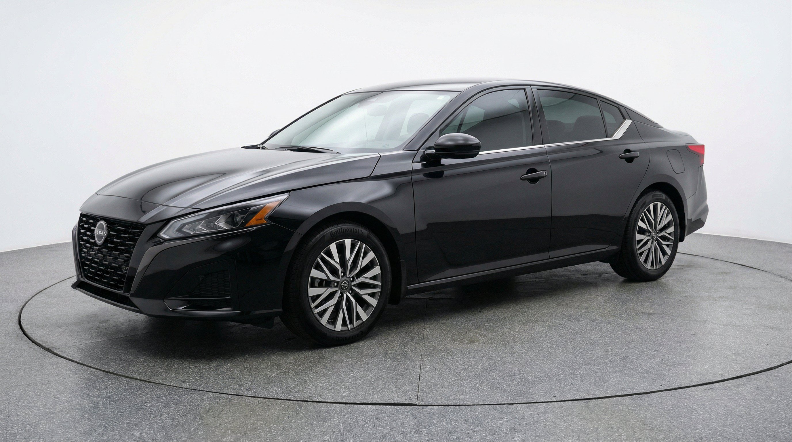 Thumbnail: 2025 Nissan Altima - 3
