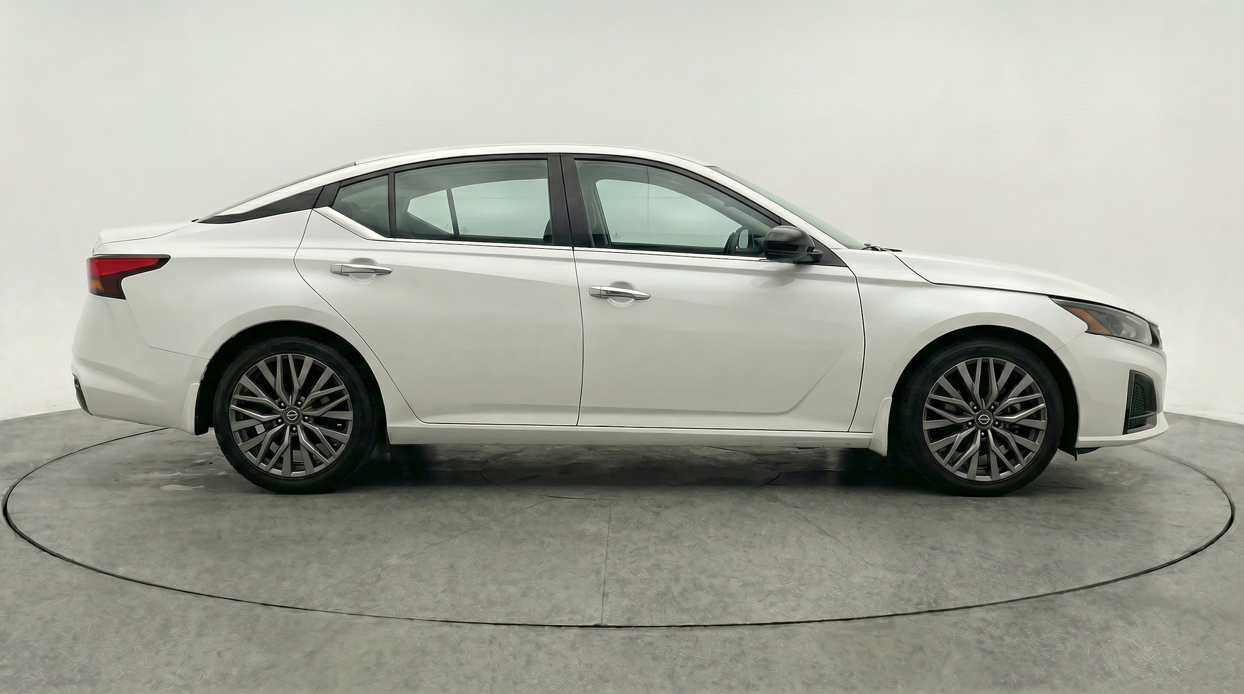Thumbnail: 2025 Nissan Altima - 10