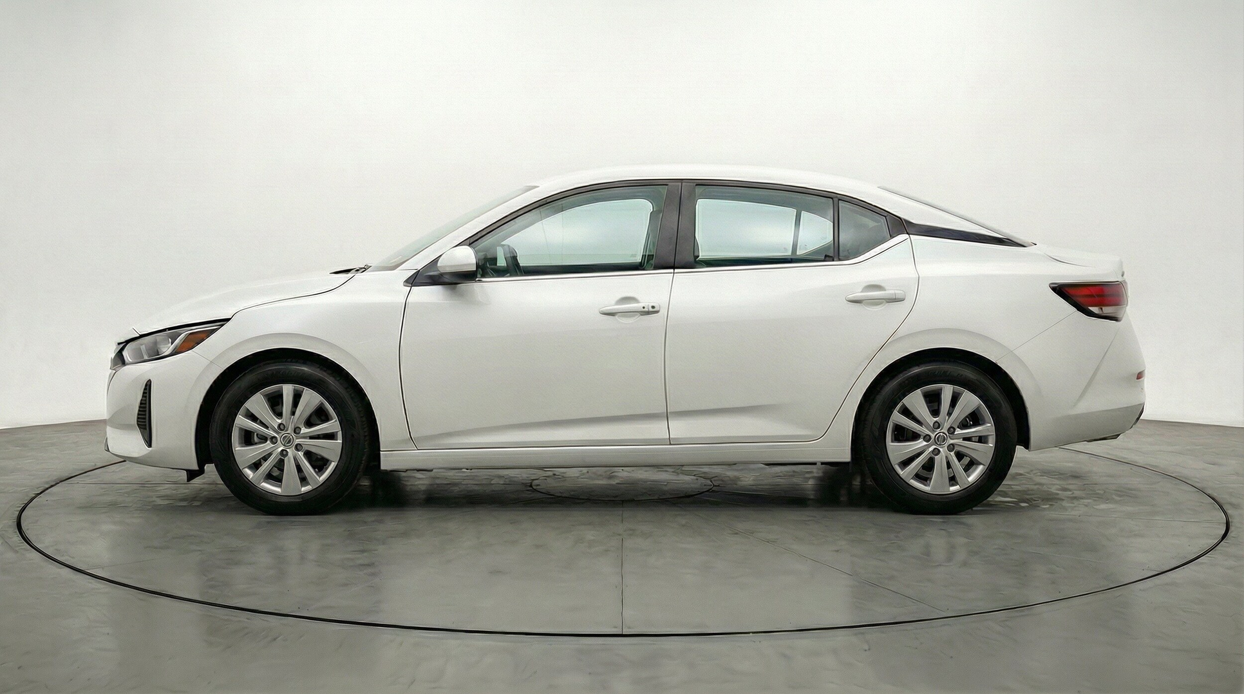 Thumbnail: 2025 Nissan Sentra - 5