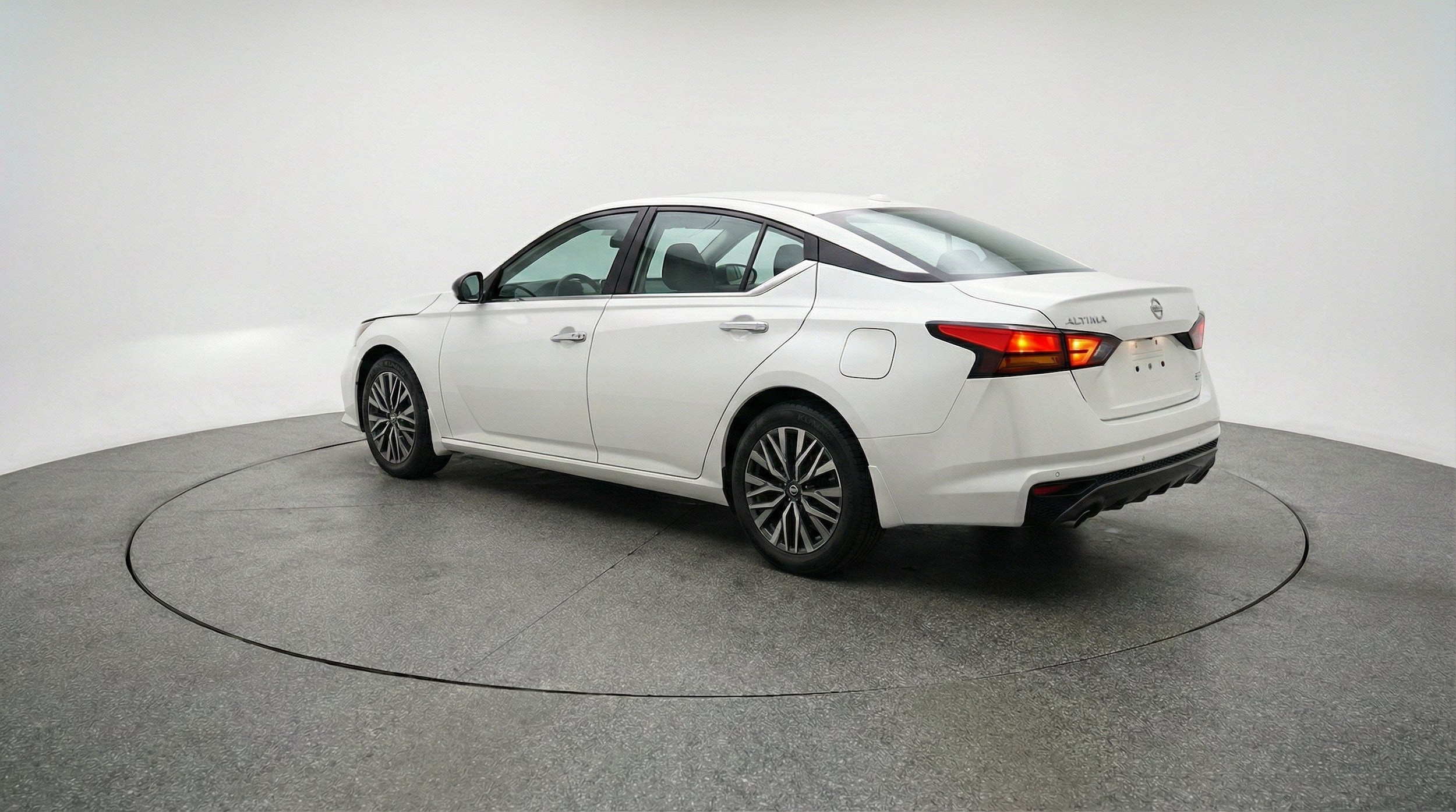 Thumbnail: 2025 Nissan Altima - 6