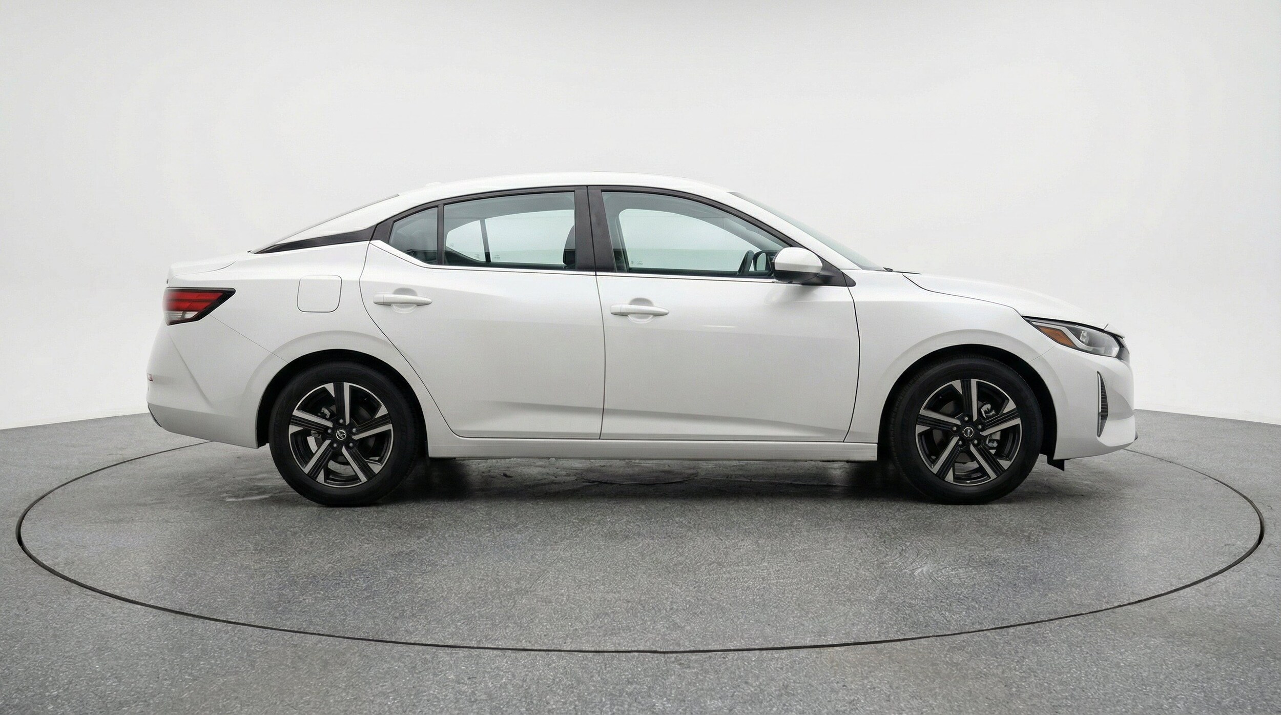 Thumbnail: 2025 Nissan Sentra - 10