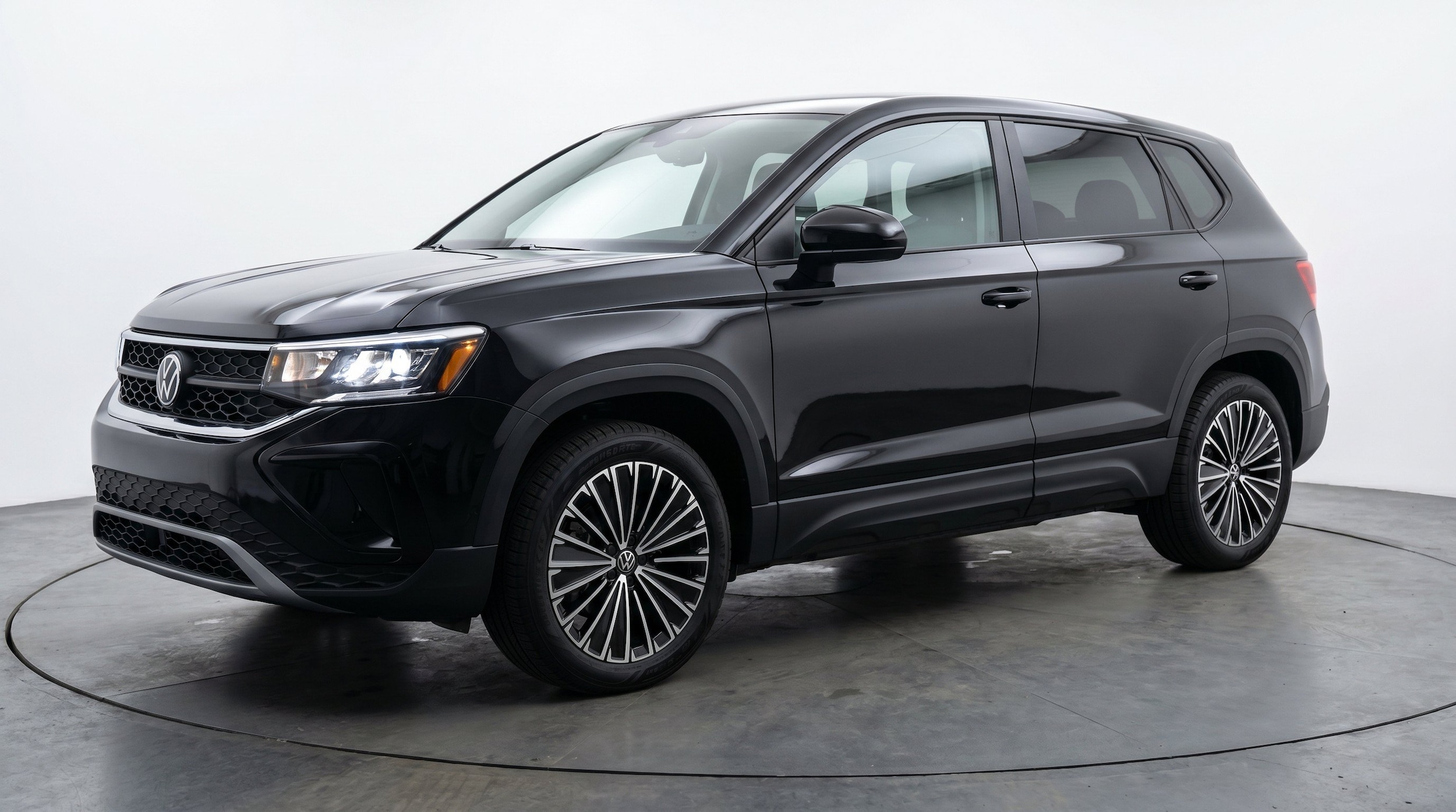 Thumbnail: 2026 Volkswagen Taos - 3