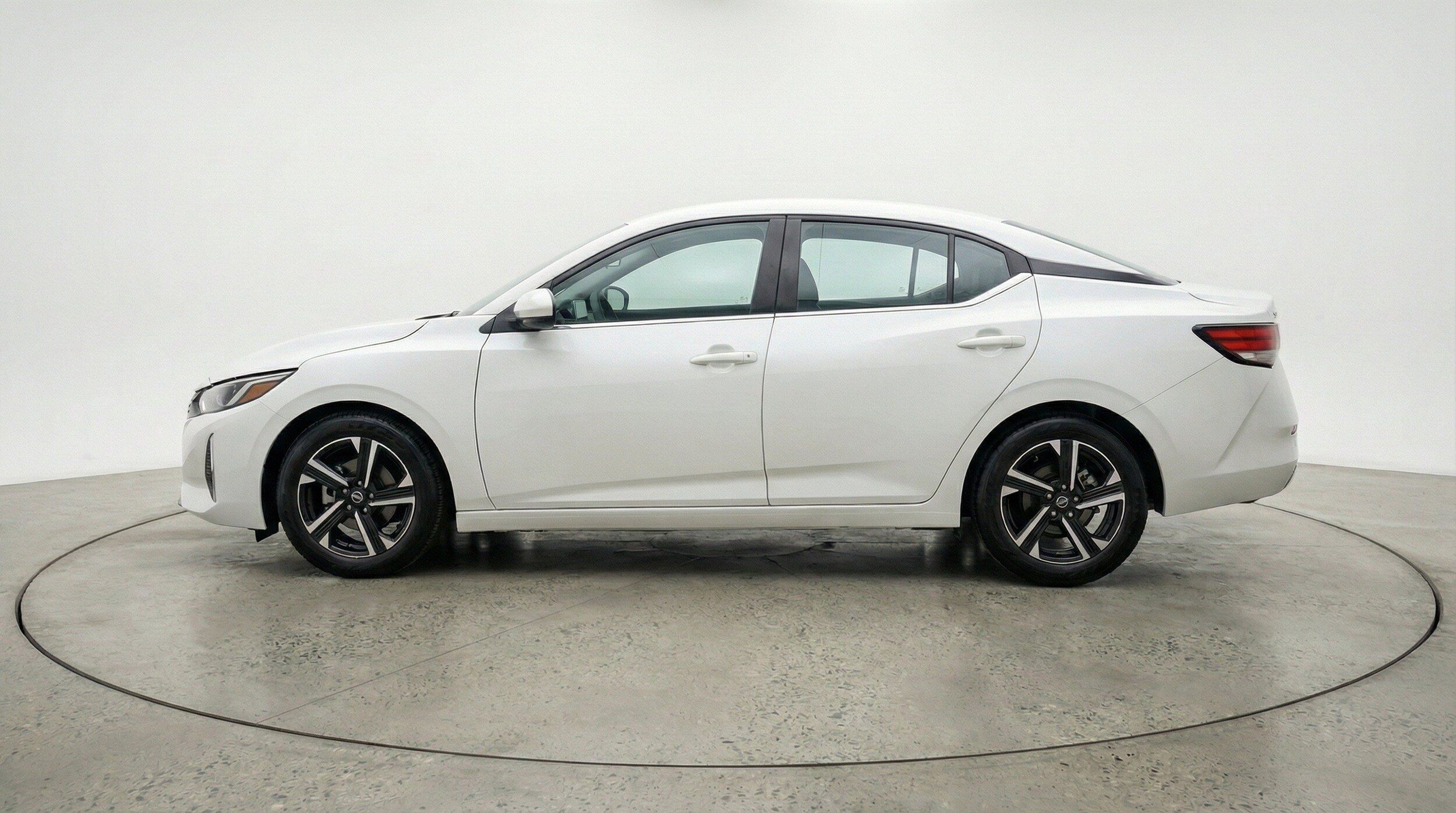 Thumbnail: 2025 Nissan Sentra - 5