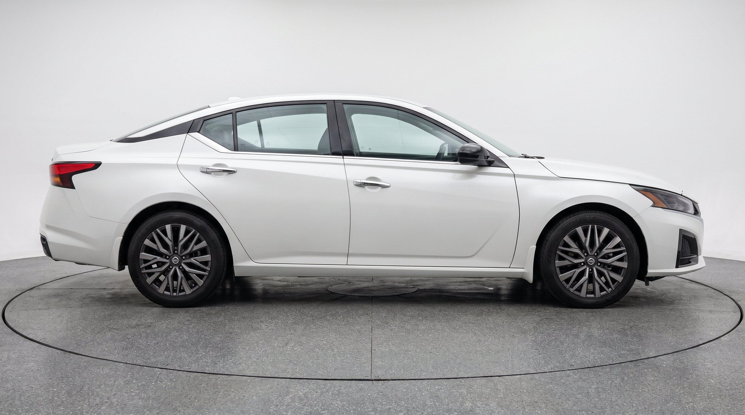 Thumbnail: 2025 Nissan Altima - 10
