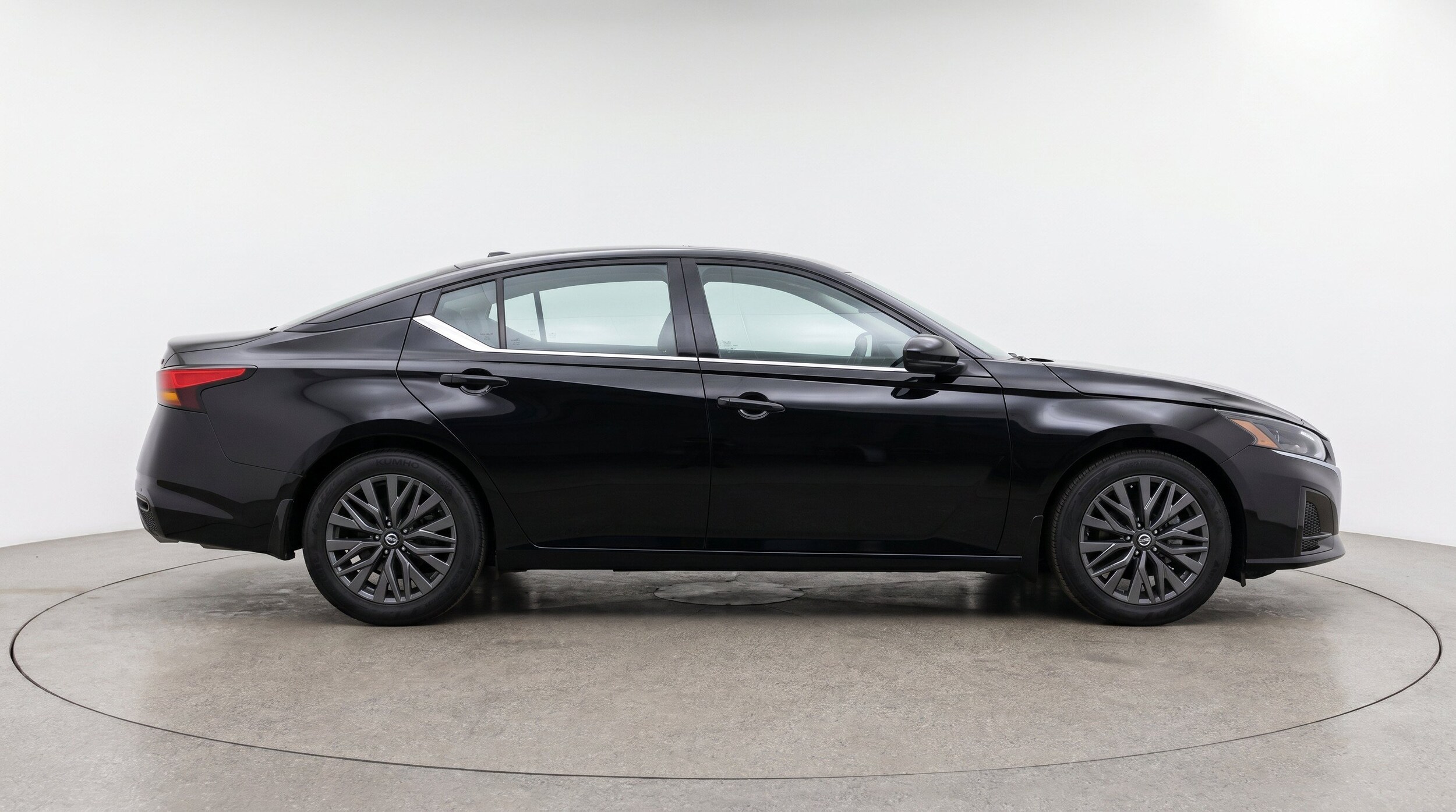 Thumbnail: 2025 Nissan Altima - 10