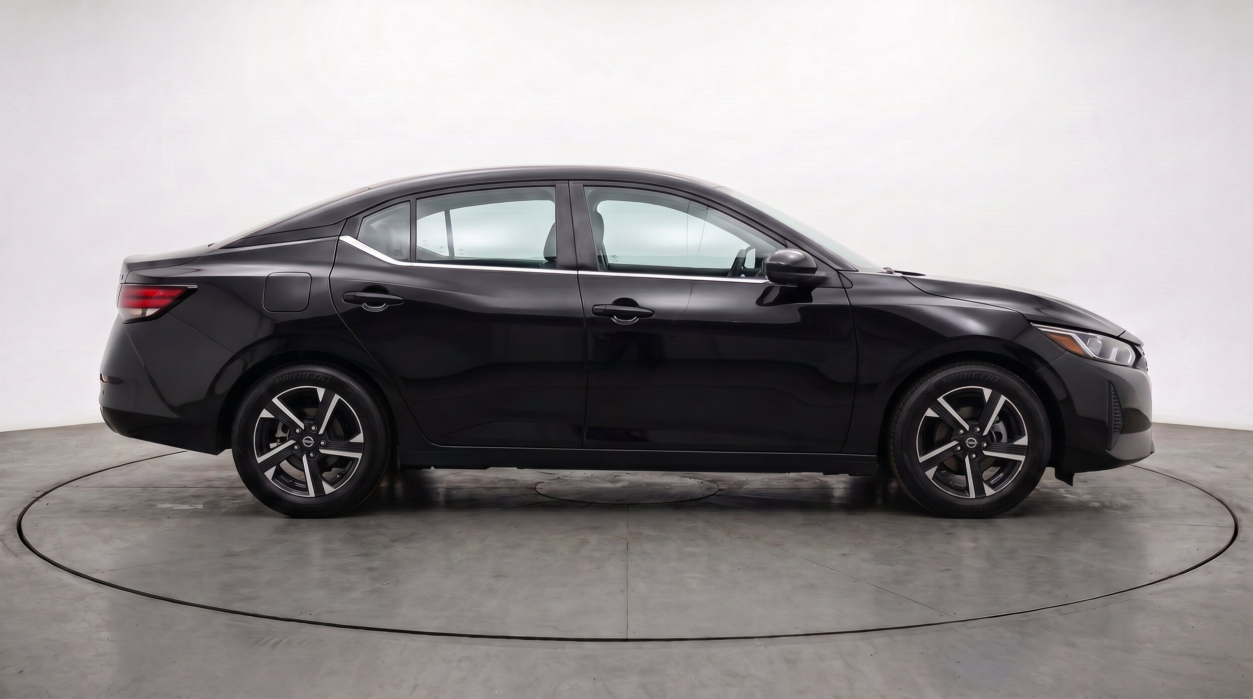 Thumbnail: 2025 Nissan Sentra - 10