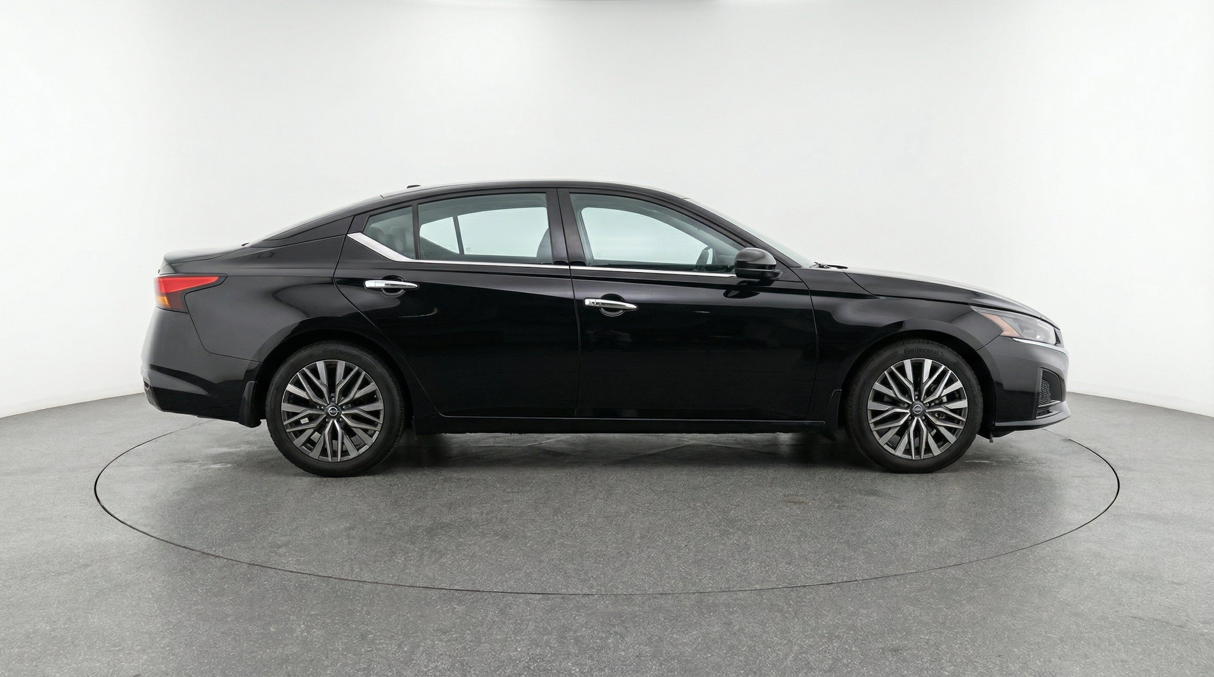 Thumbnail: 2025 Nissan Altima - 11