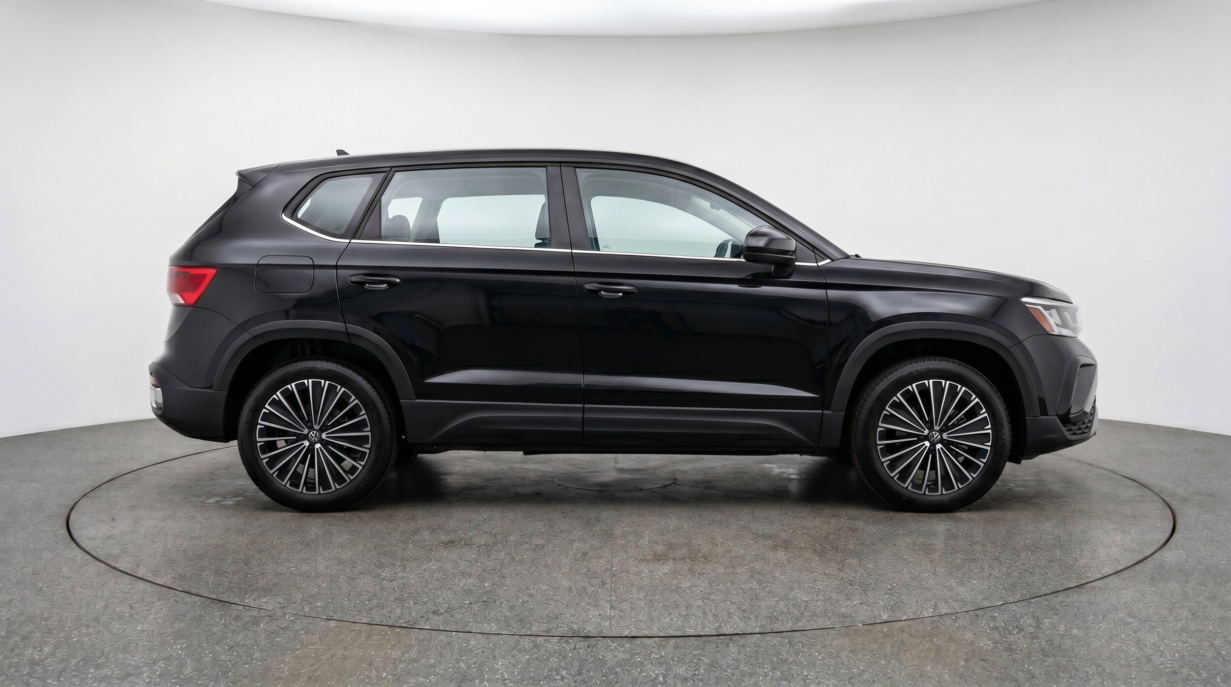 Thumbnail: 2026 Volkswagen Taos - 10