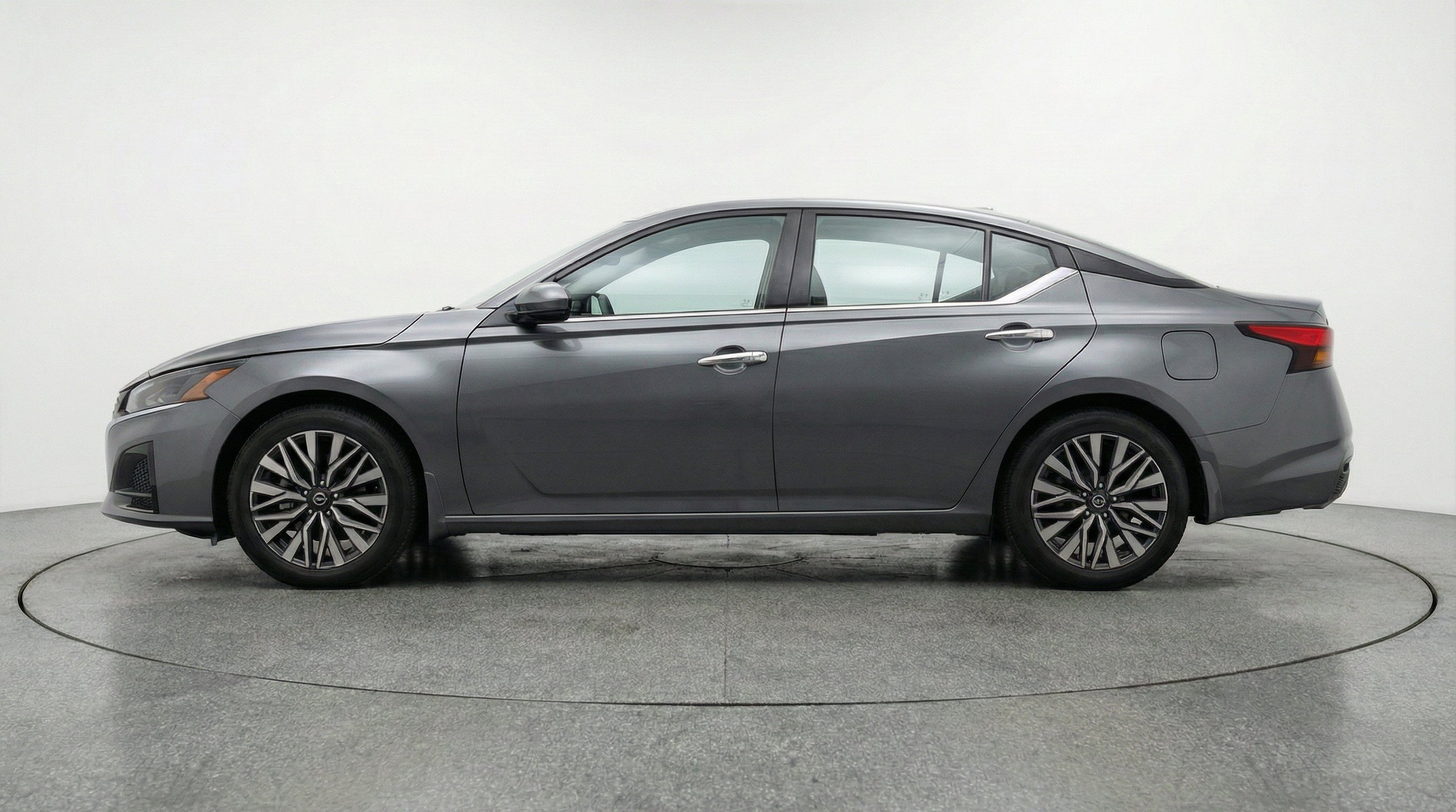 Thumbnail: 2025 Nissan Altima - 5