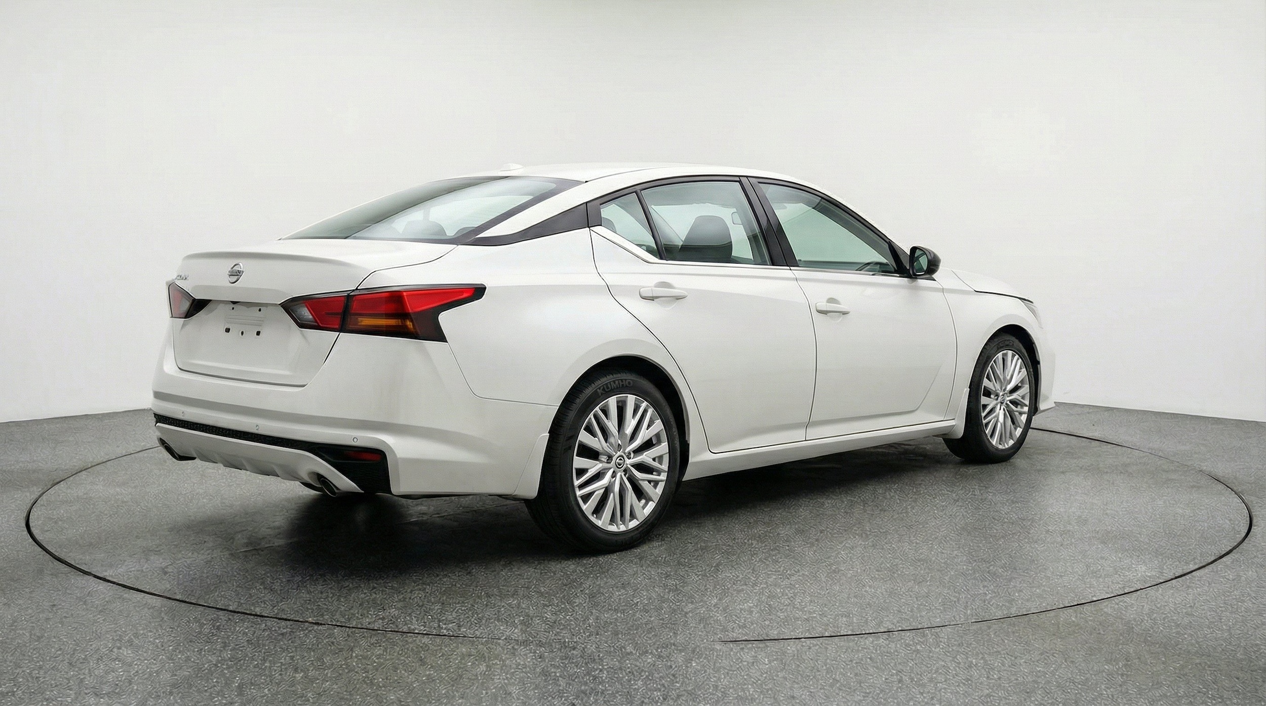 Thumbnail: 2025 Nissan Altima - 9