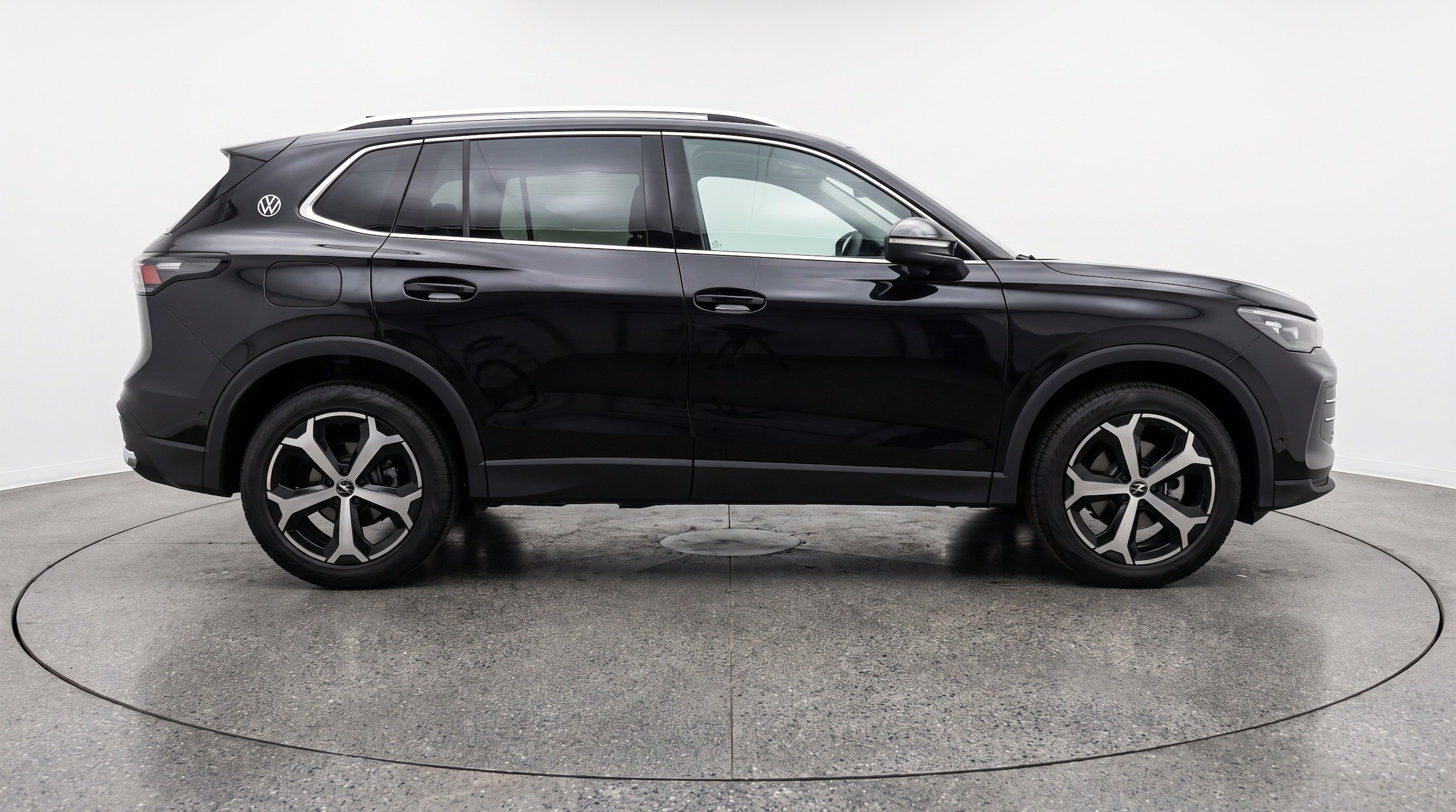 Thumbnail: 2026 Volkswagen Tiguan - 10