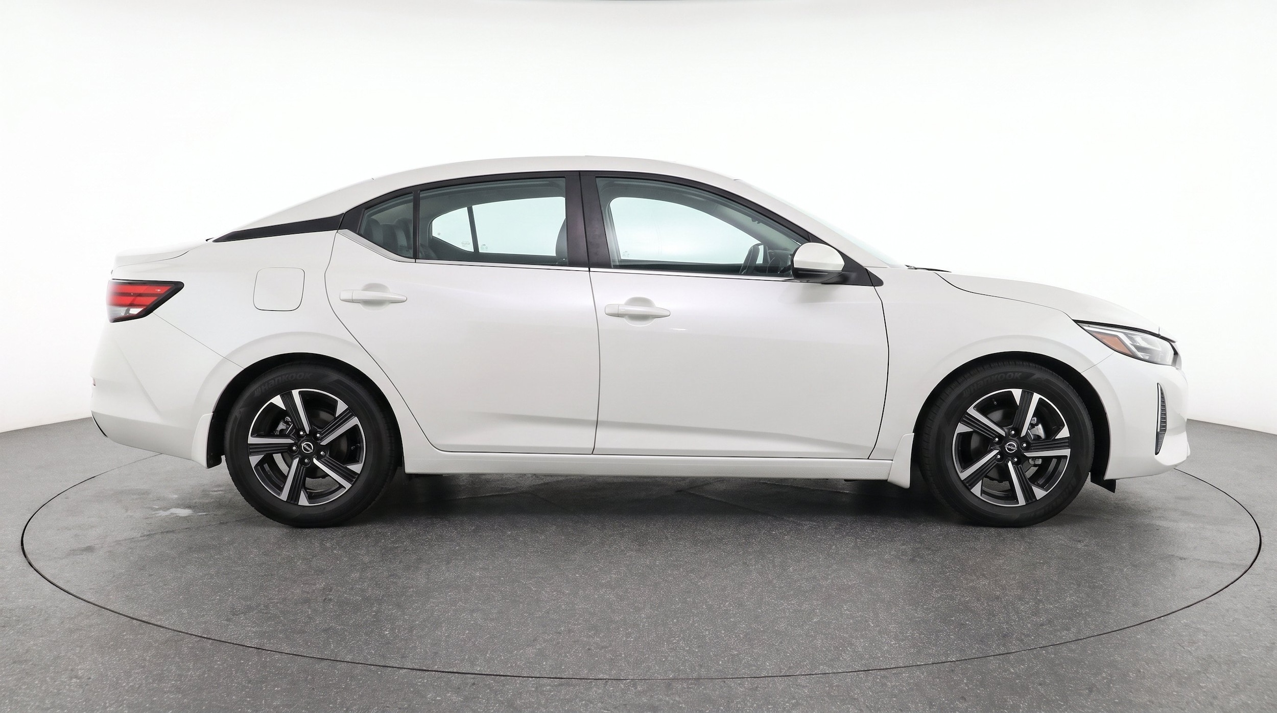 Thumbnail: 2025 Nissan Sentra - 10