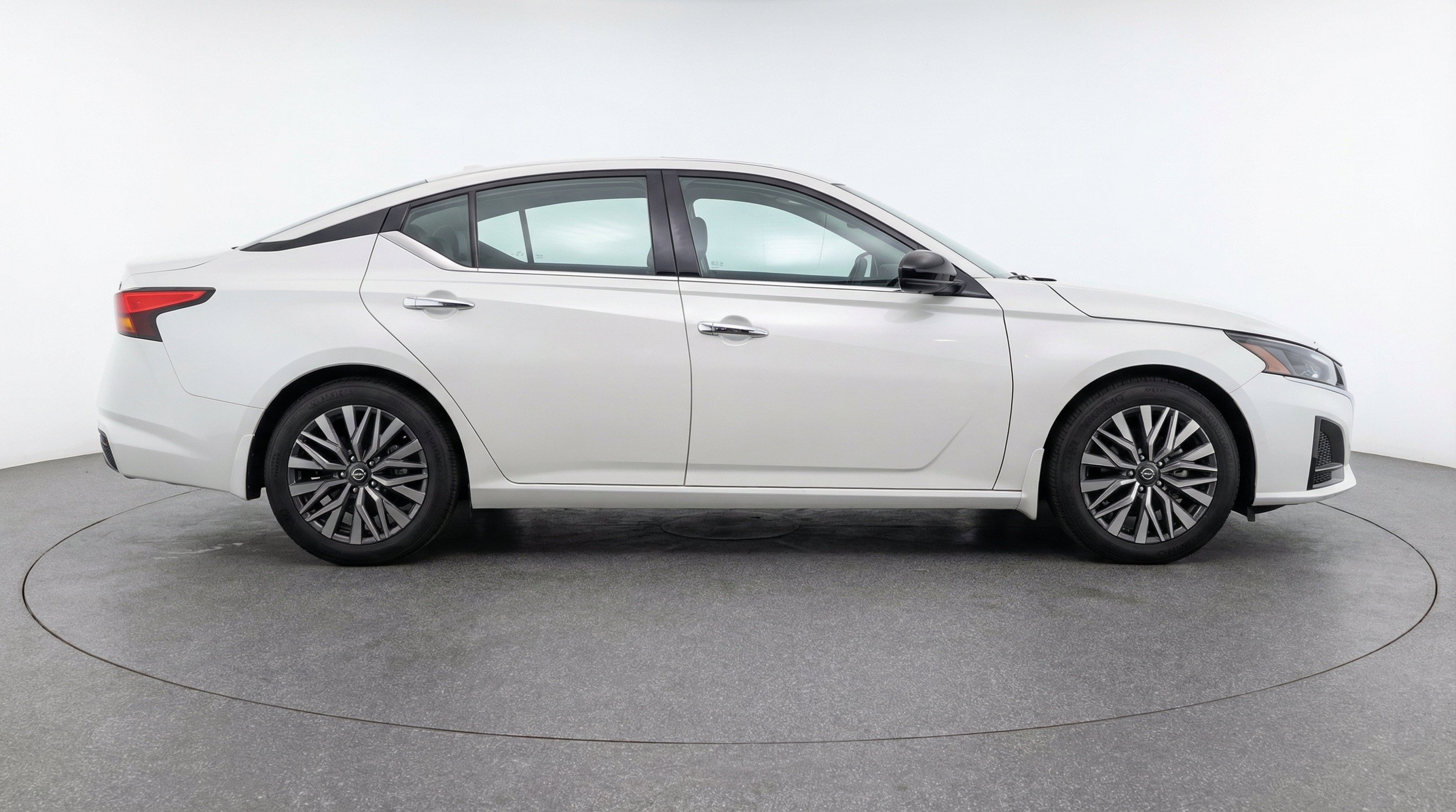 Thumbnail: 2025 Nissan Altima - 10