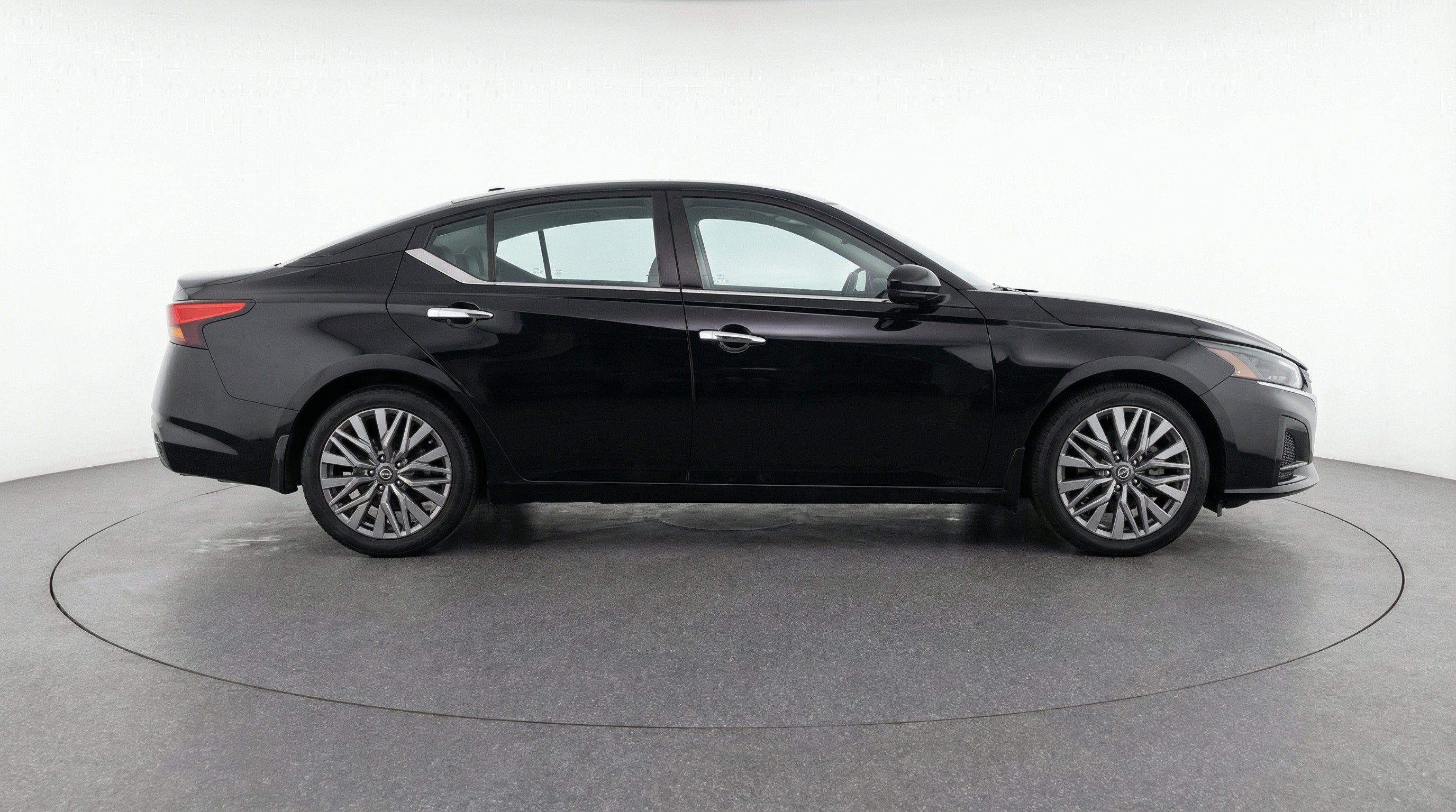 Thumbnail: 2025 Nissan Altima - 10