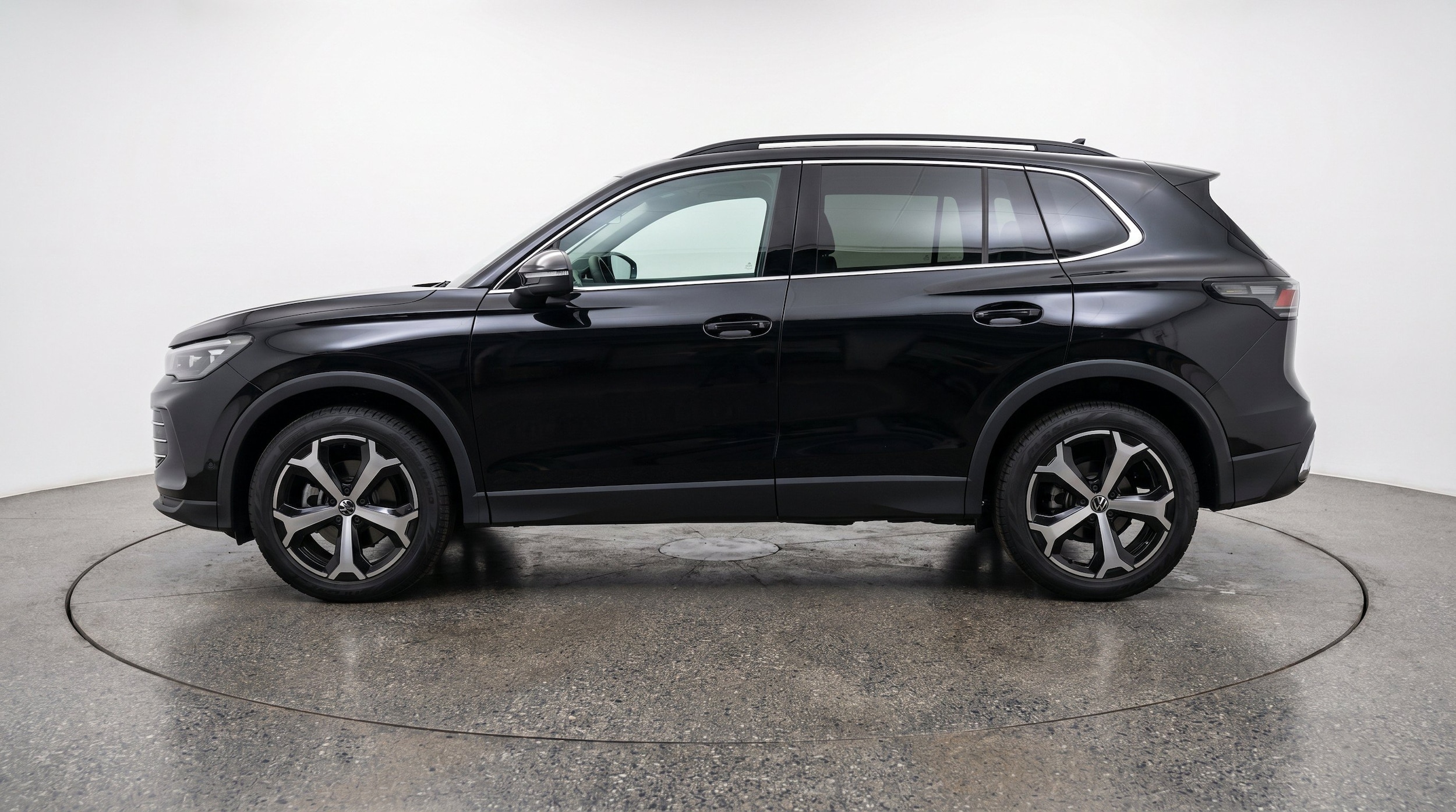 Thumbnail: 2026 Volkswagen Tiguan - 5