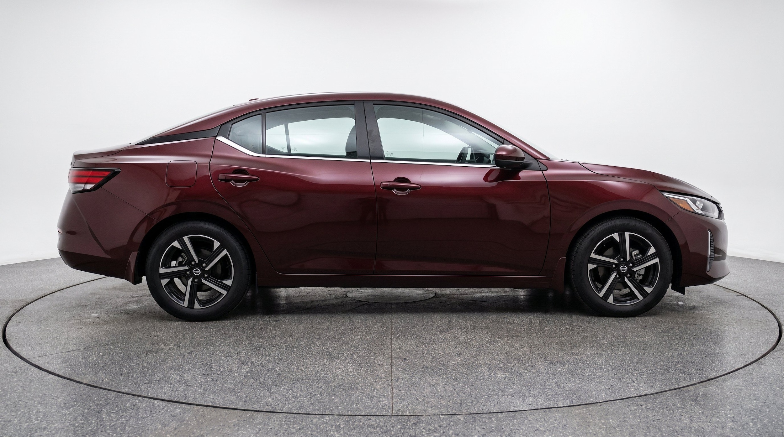 Thumbnail: 2025 Nissan Sentra - 10