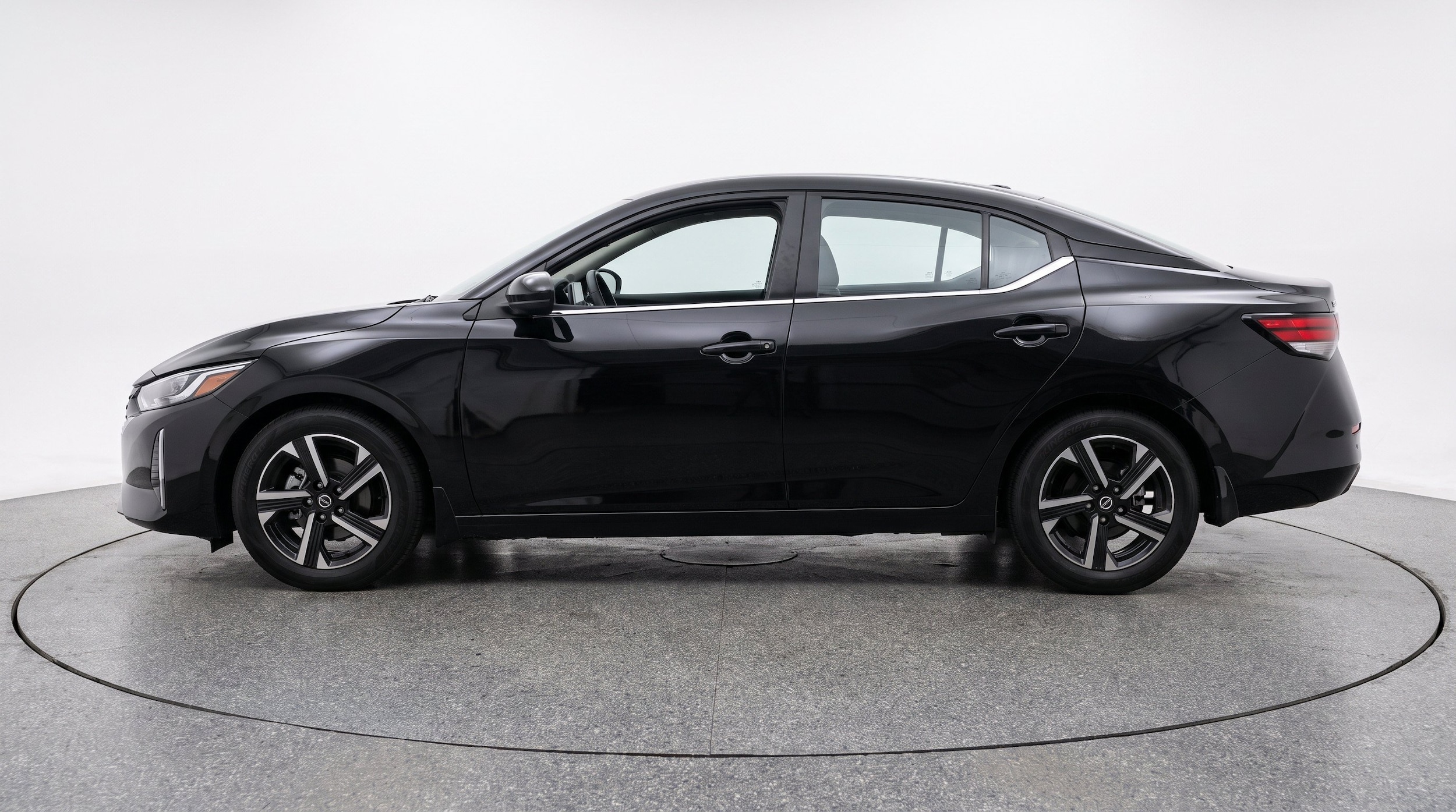 Thumbnail: 2025 Nissan Sentra - 5