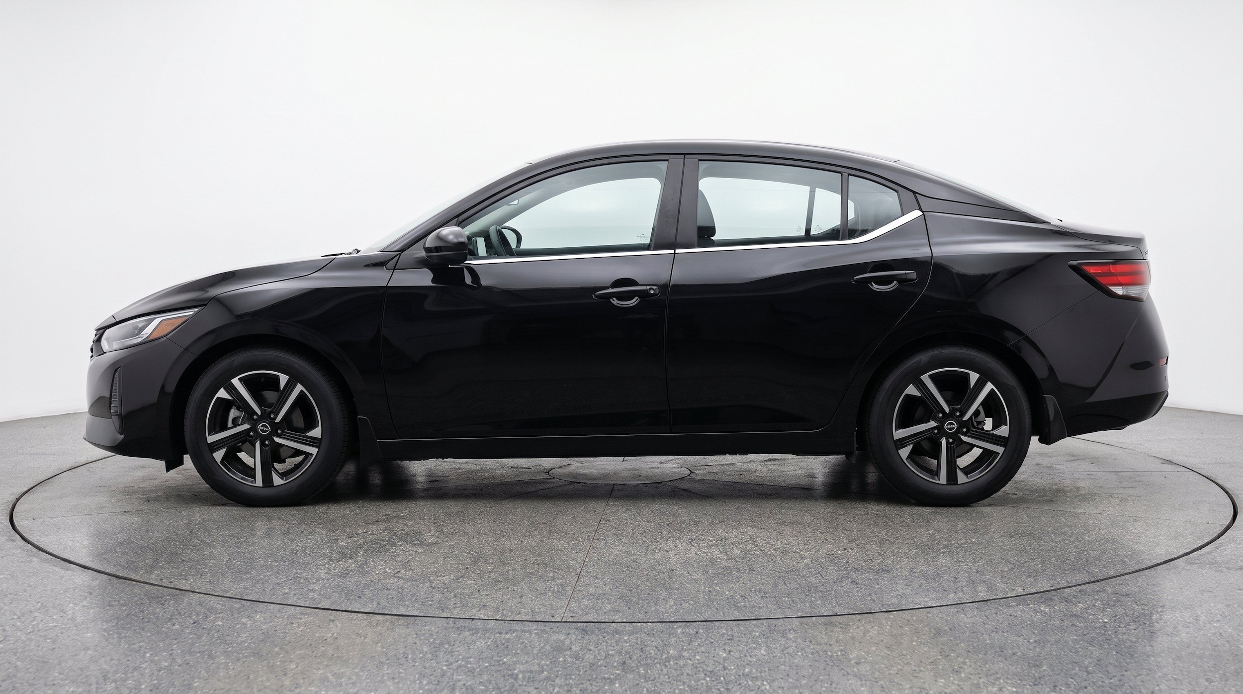 Thumbnail: 2025 Nissan Sentra - 5