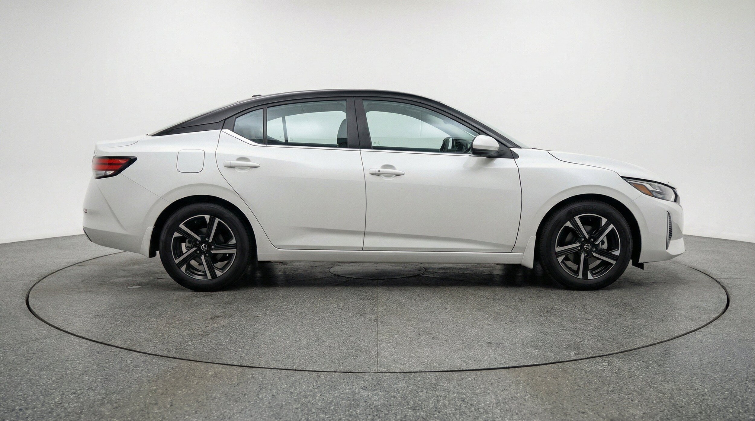 Thumbnail: 2025 Nissan Sentra - 10