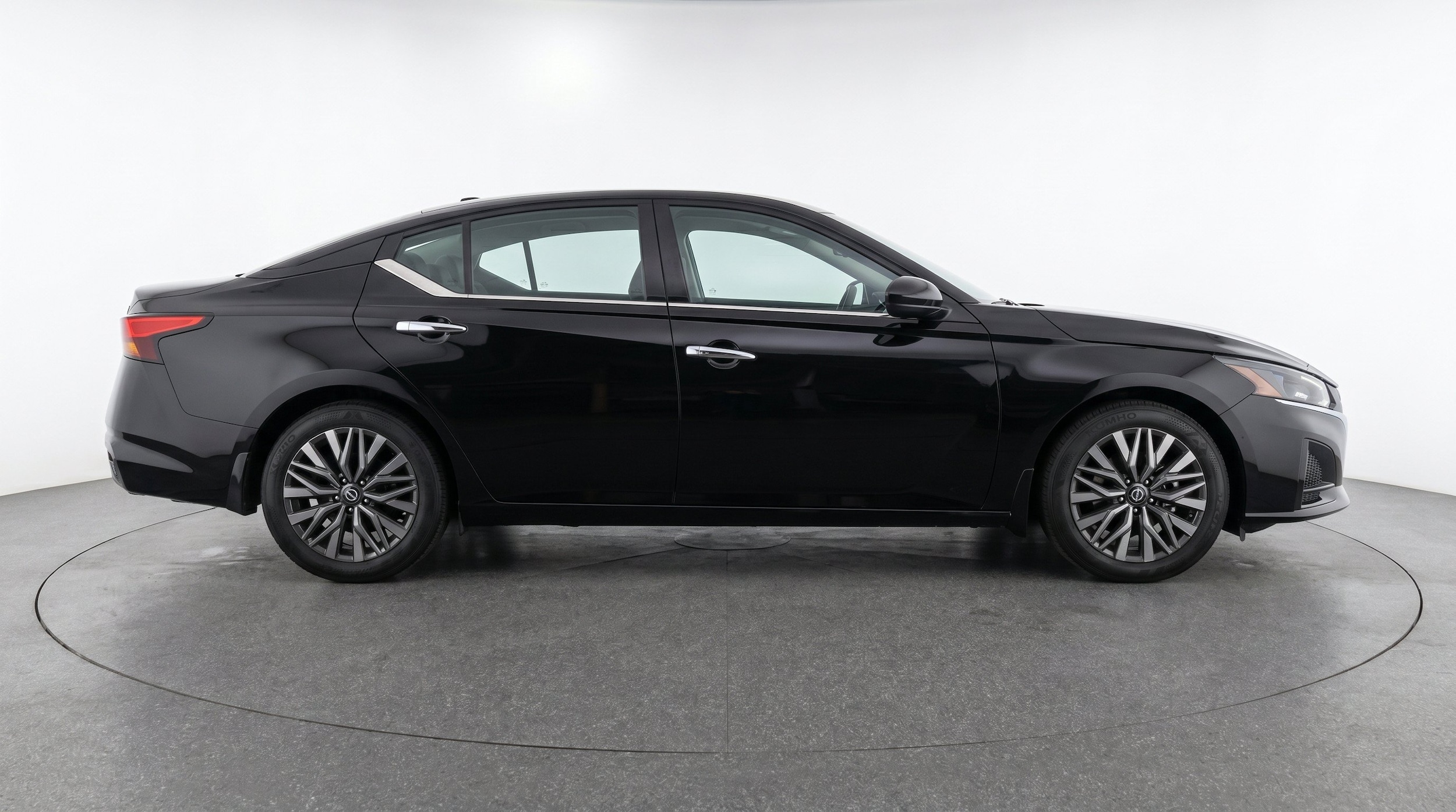 Thumbnail: 2025 Nissan Altima - 10