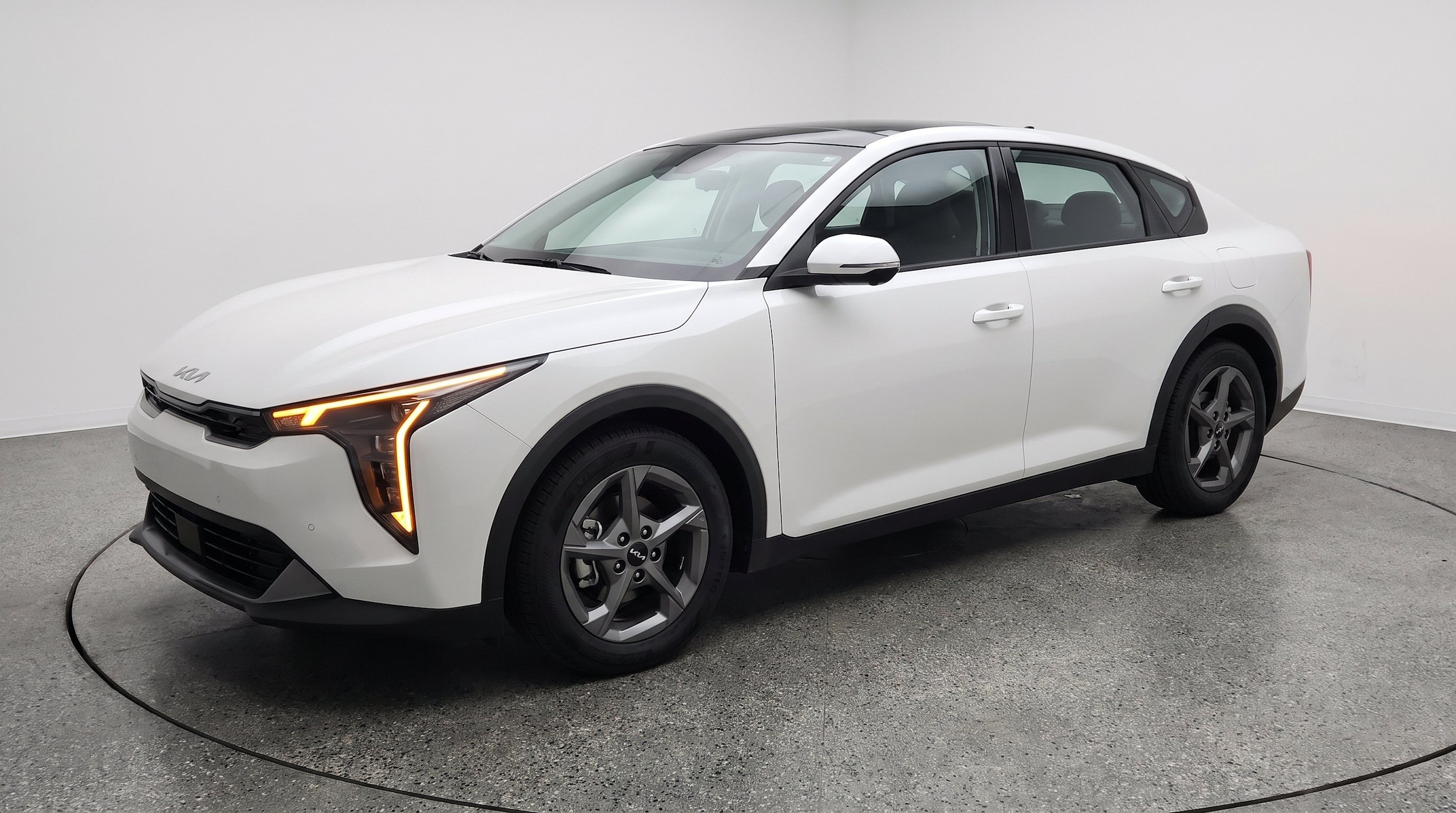 Thumbnail: 2025 Kia K4 - 3