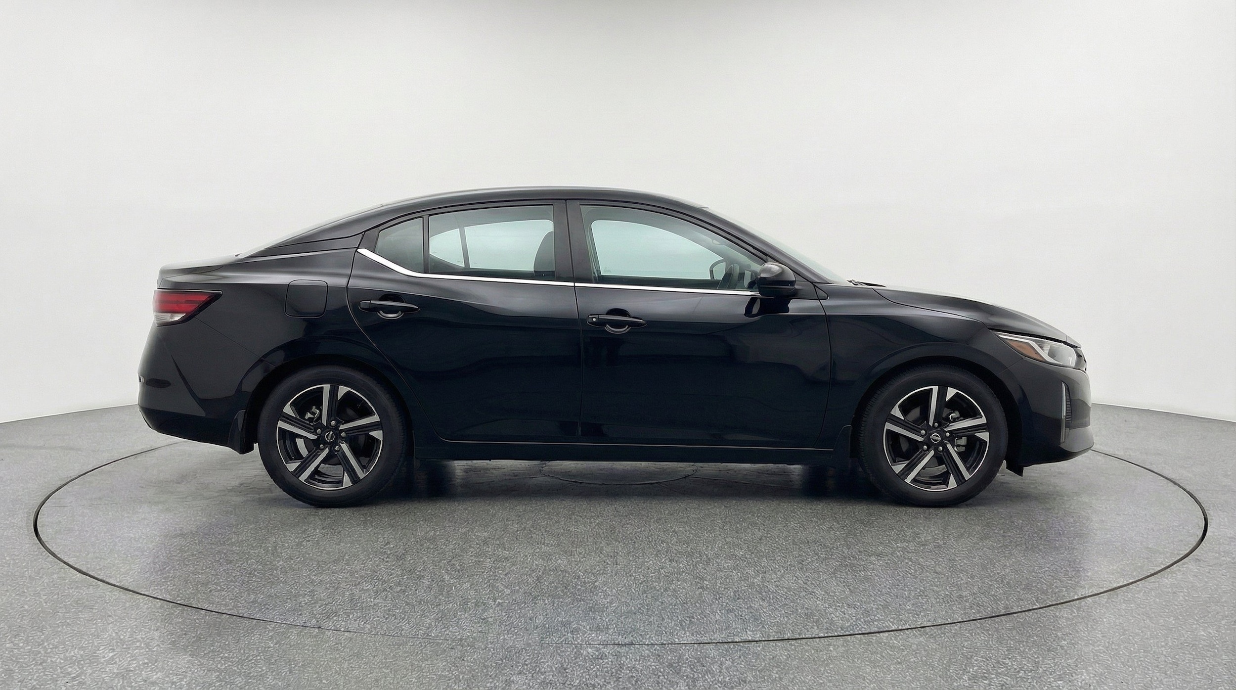 Thumbnail: 2025 Nissan Sentra - 10