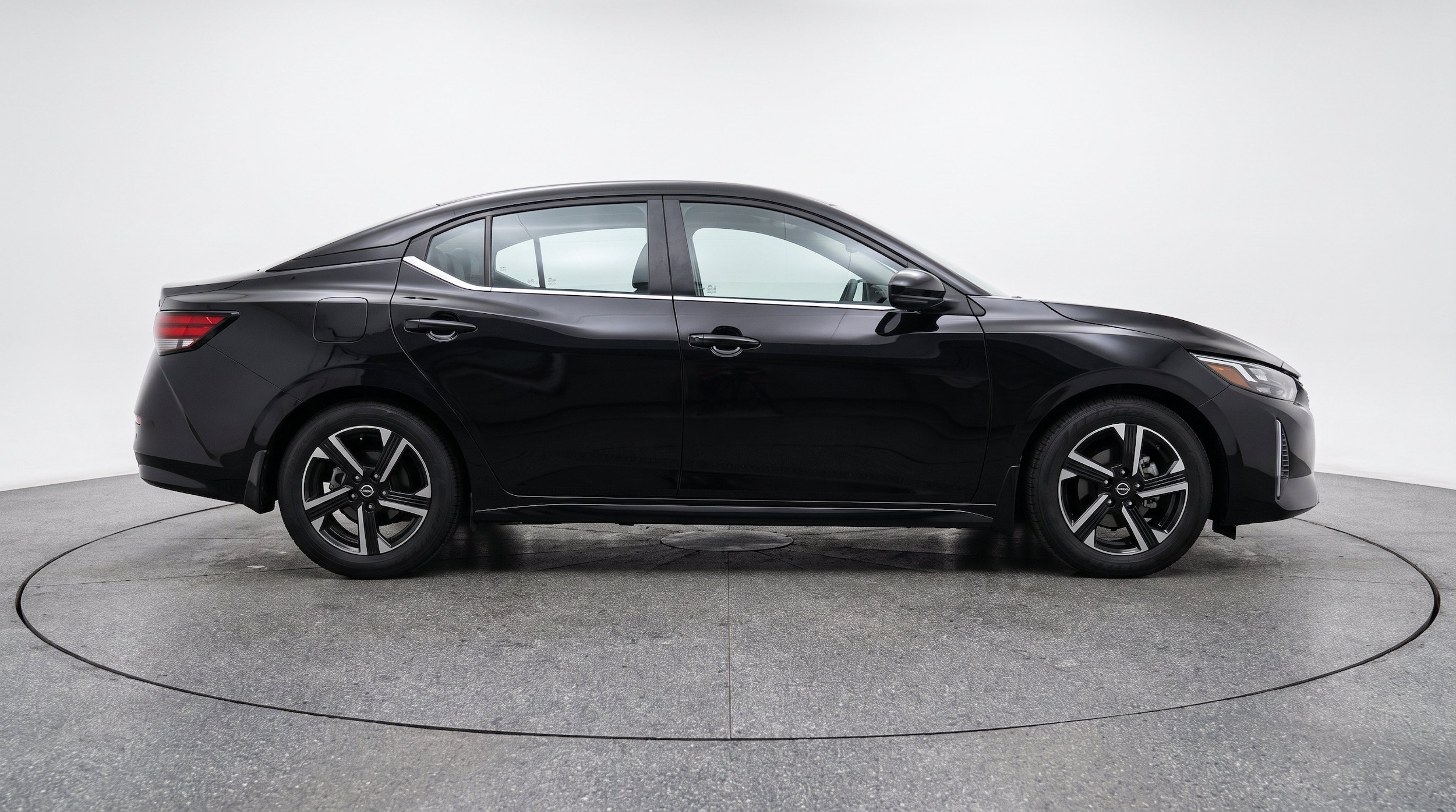 Thumbnail: 2025 Nissan Sentra - 10