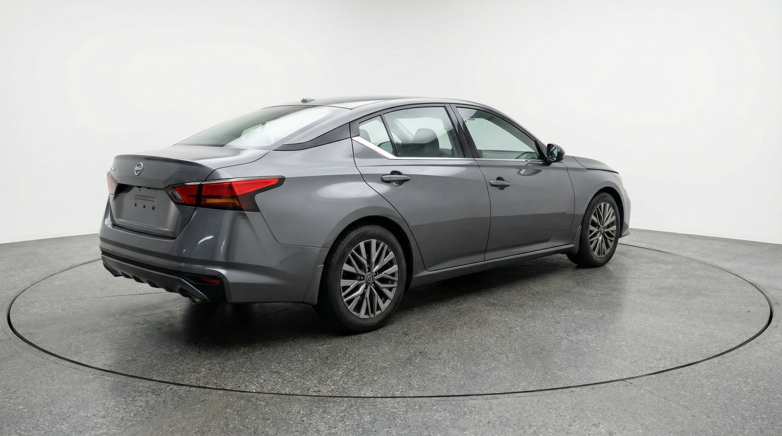 Thumbnail: 2025 Nissan Altima - 9