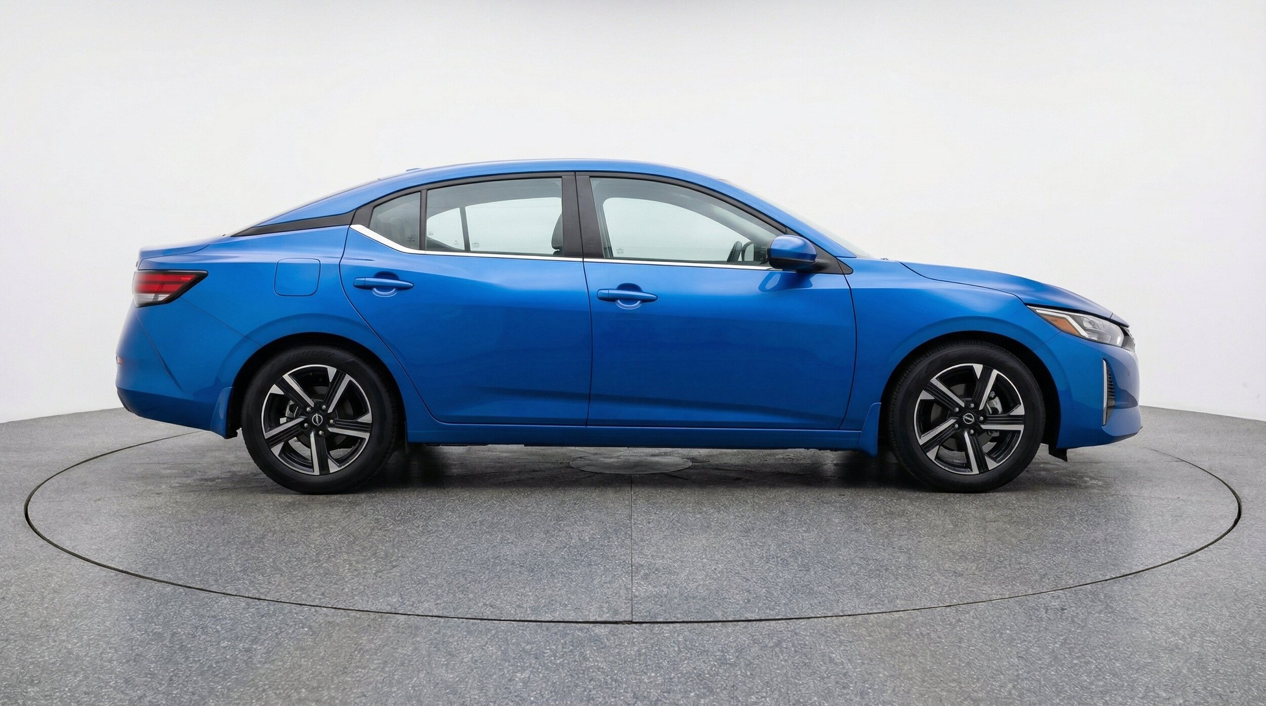 Thumbnail: 2025 Nissan Sentra - 10