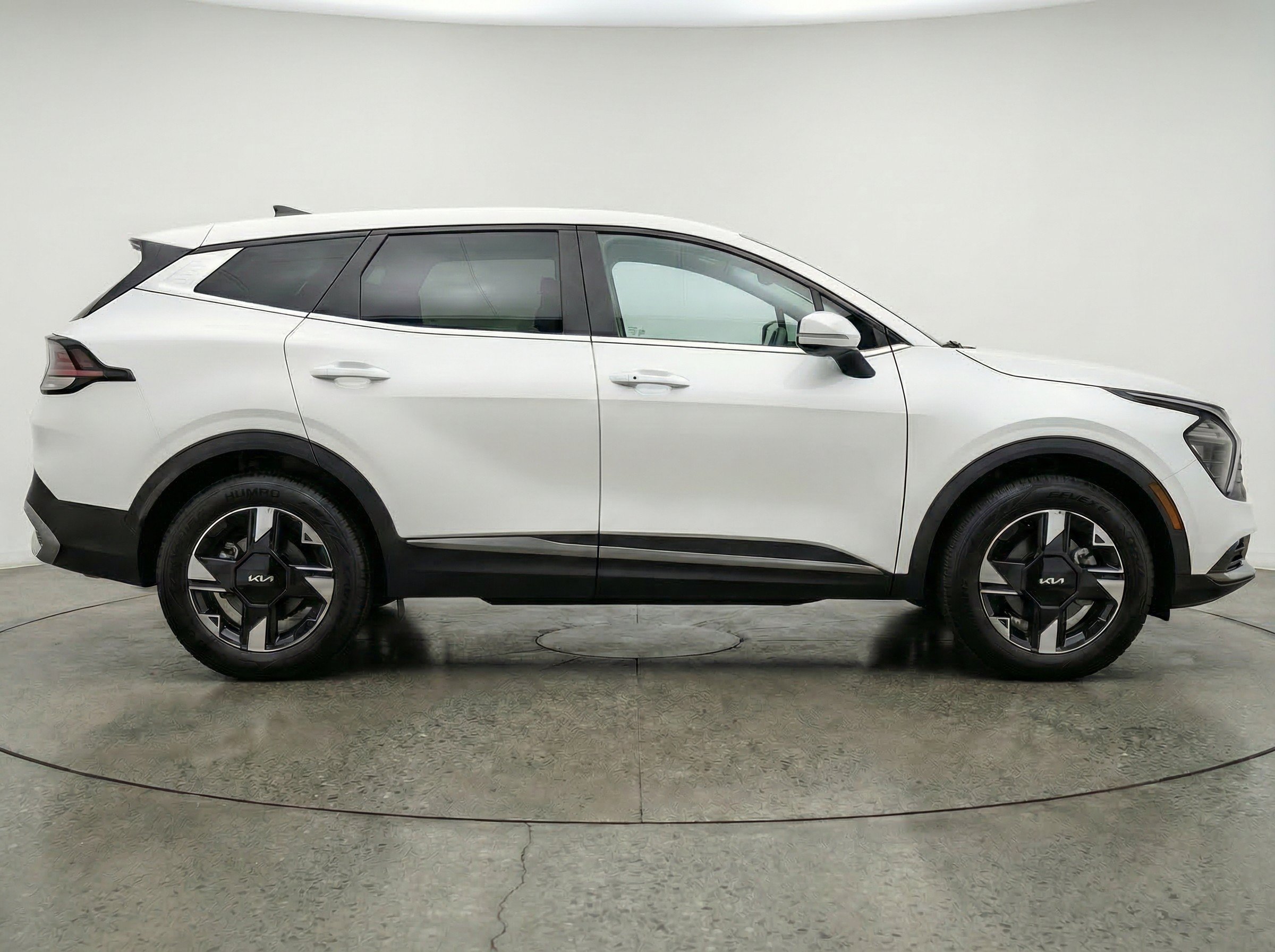 Thumbnail: 2026 Kia Sportage - 10