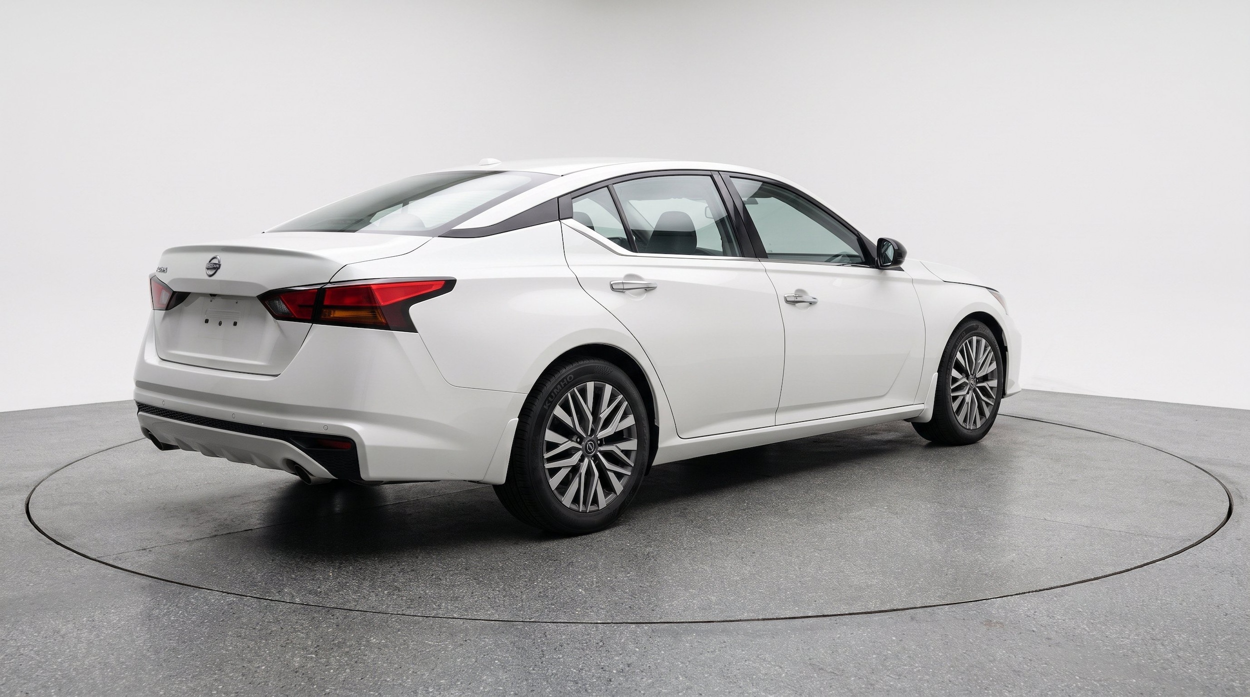 Thumbnail: 2025 Nissan Altima - 9